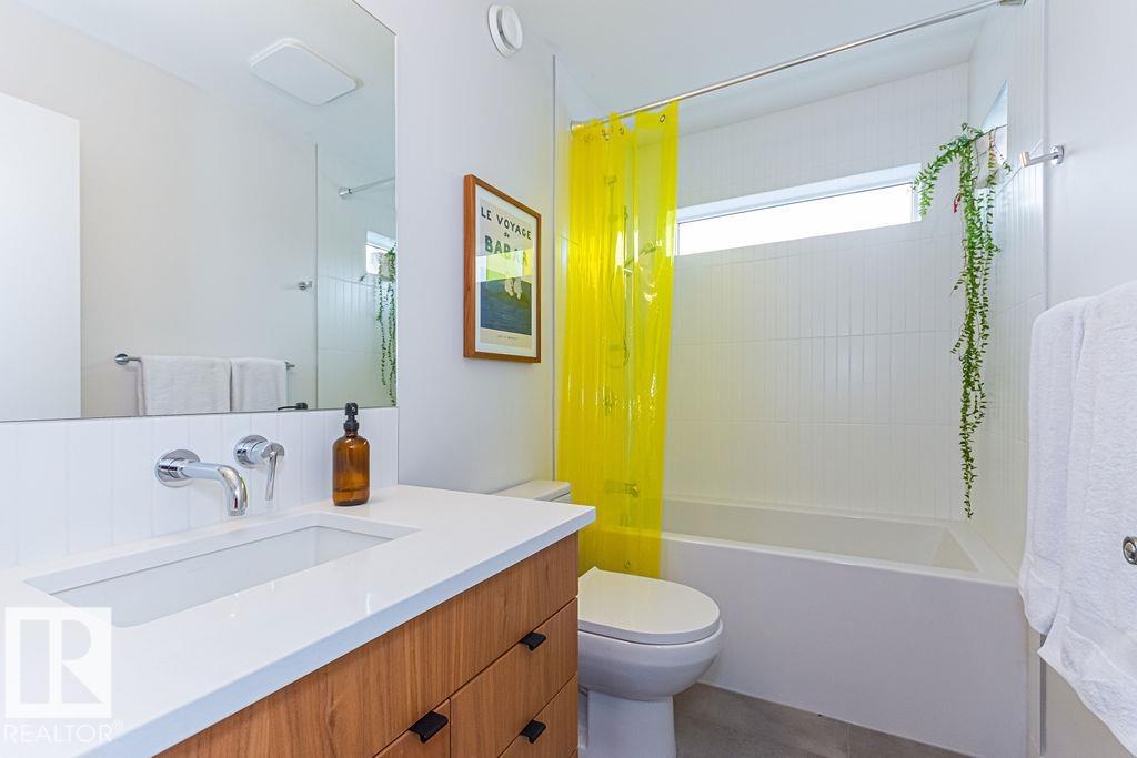 Photo 11 at 11211 61 Street NW, Highlands, Edmonton