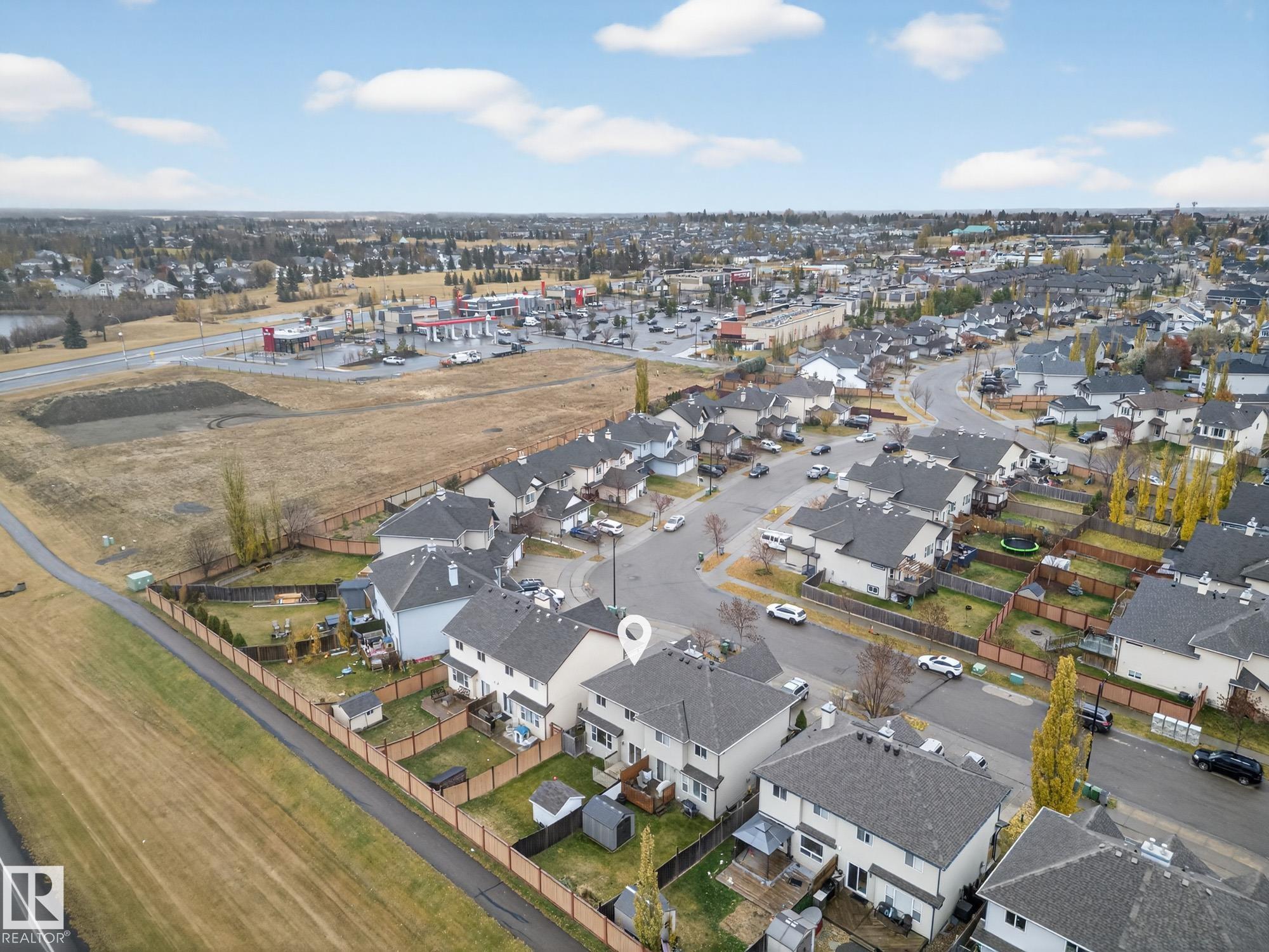 Photo 3 at 137 Rue Magnan, Montalet, Beaumont