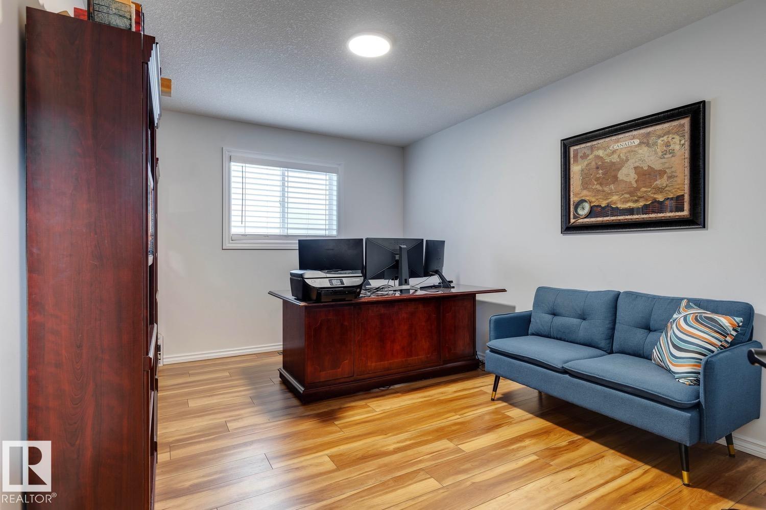 Photo 18 at 1847 Bowman point(e) SW, Blackmud Creek, Edmonton