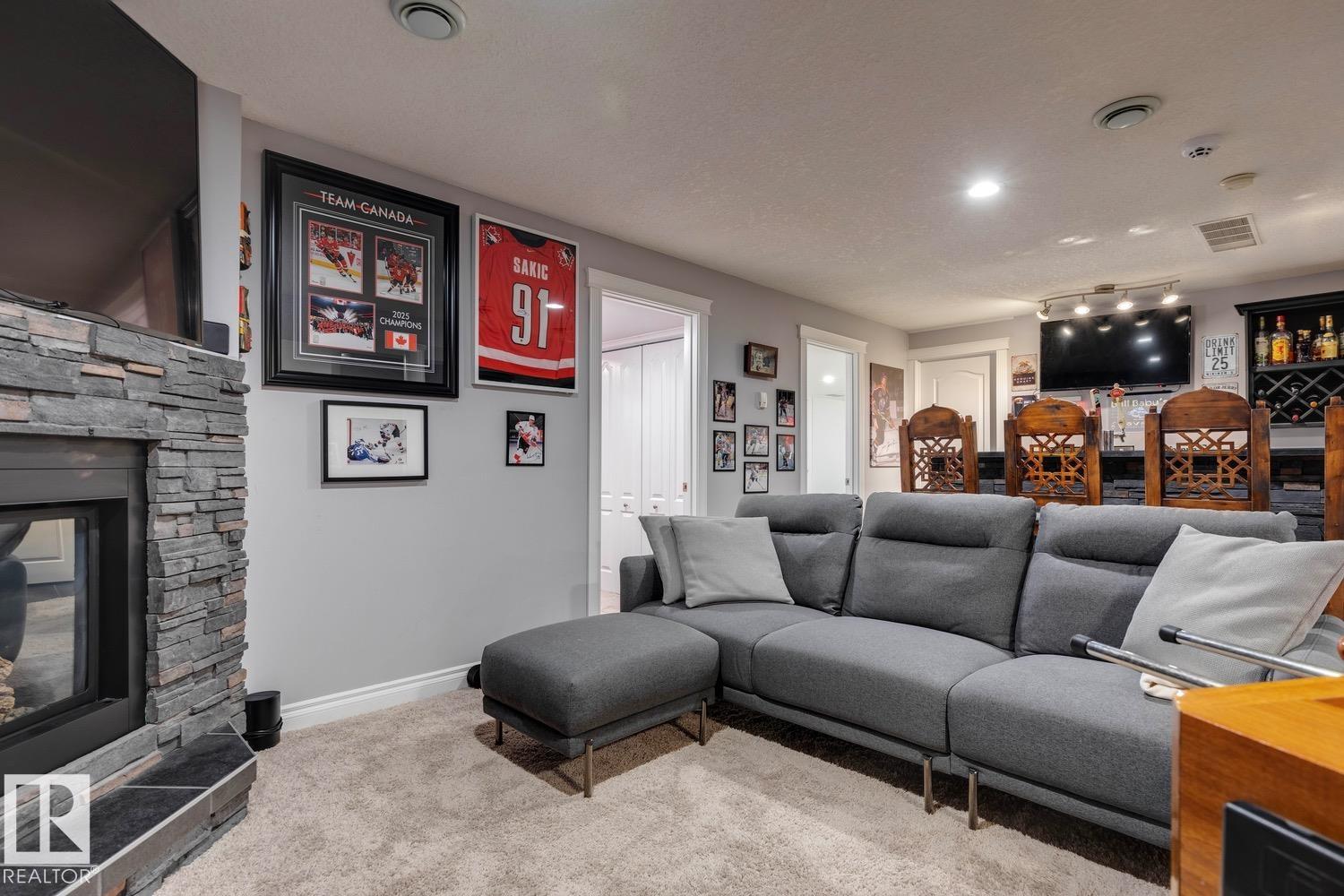 Photo 34 at 1847 Bowman point(e) SW, Blackmud Creek, Edmonton