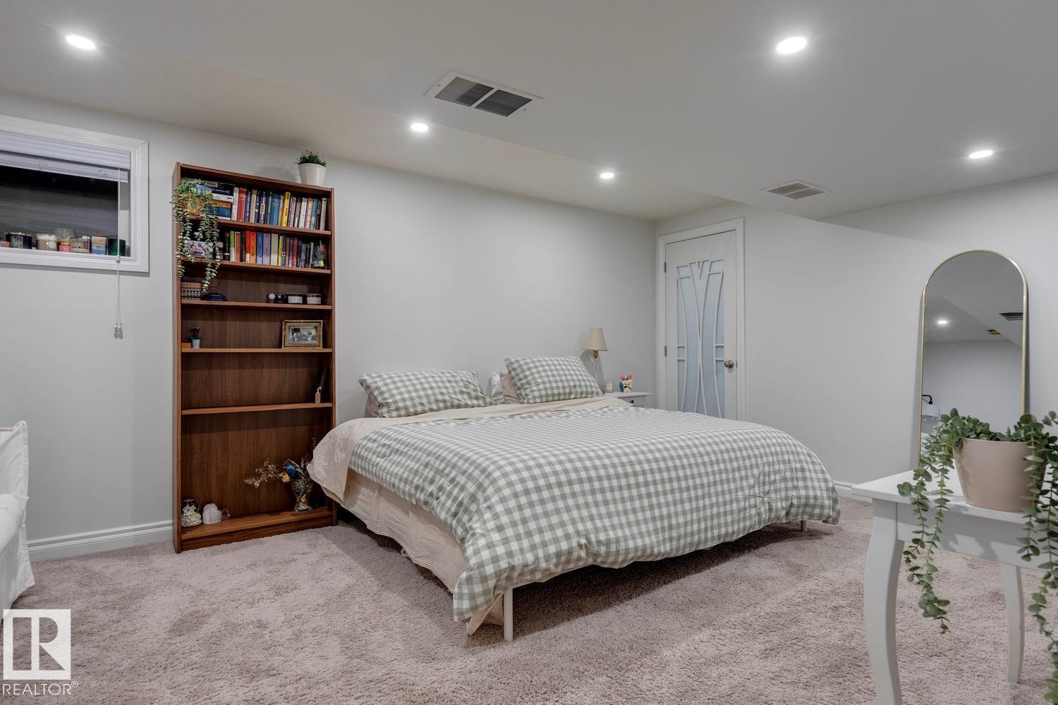 Photo 36 at 1847 Bowman point(e) SW, Blackmud Creek, Edmonton