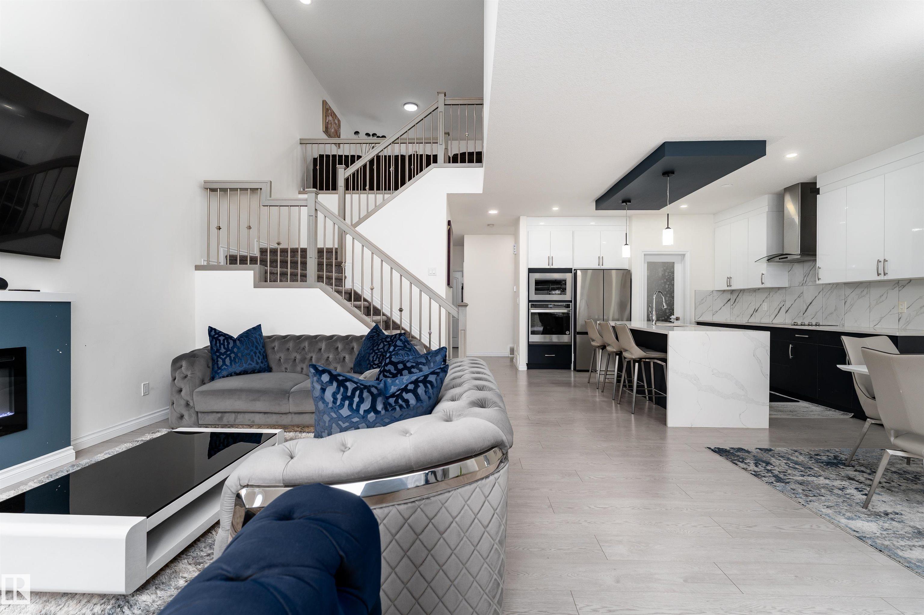 Photo 2 at 5710 Cautley Crescent SW, Chappelle Area, Edmonton