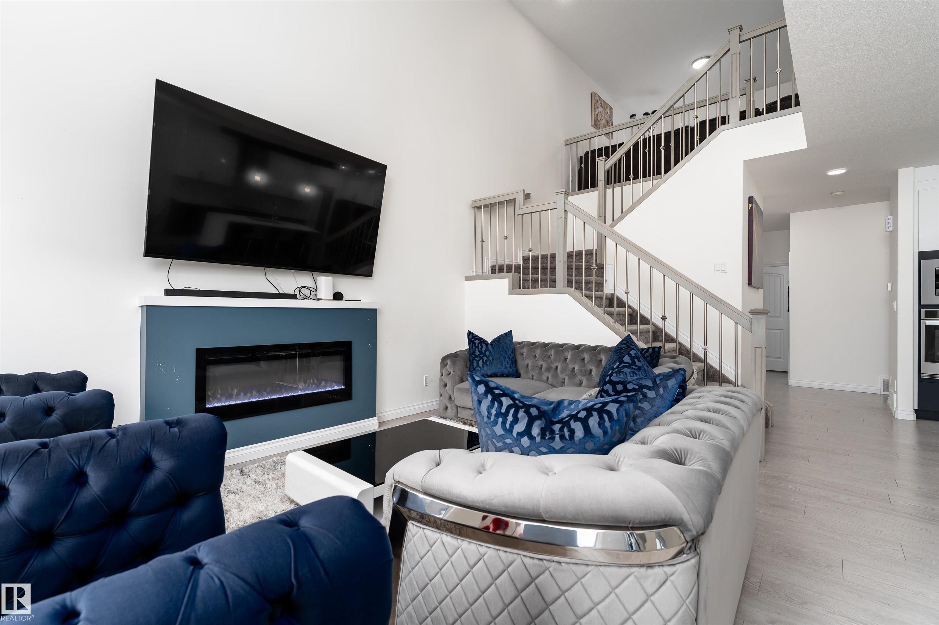 Photo 3 at 5710 Cautley Crescent SW, Chappelle Area, Edmonton