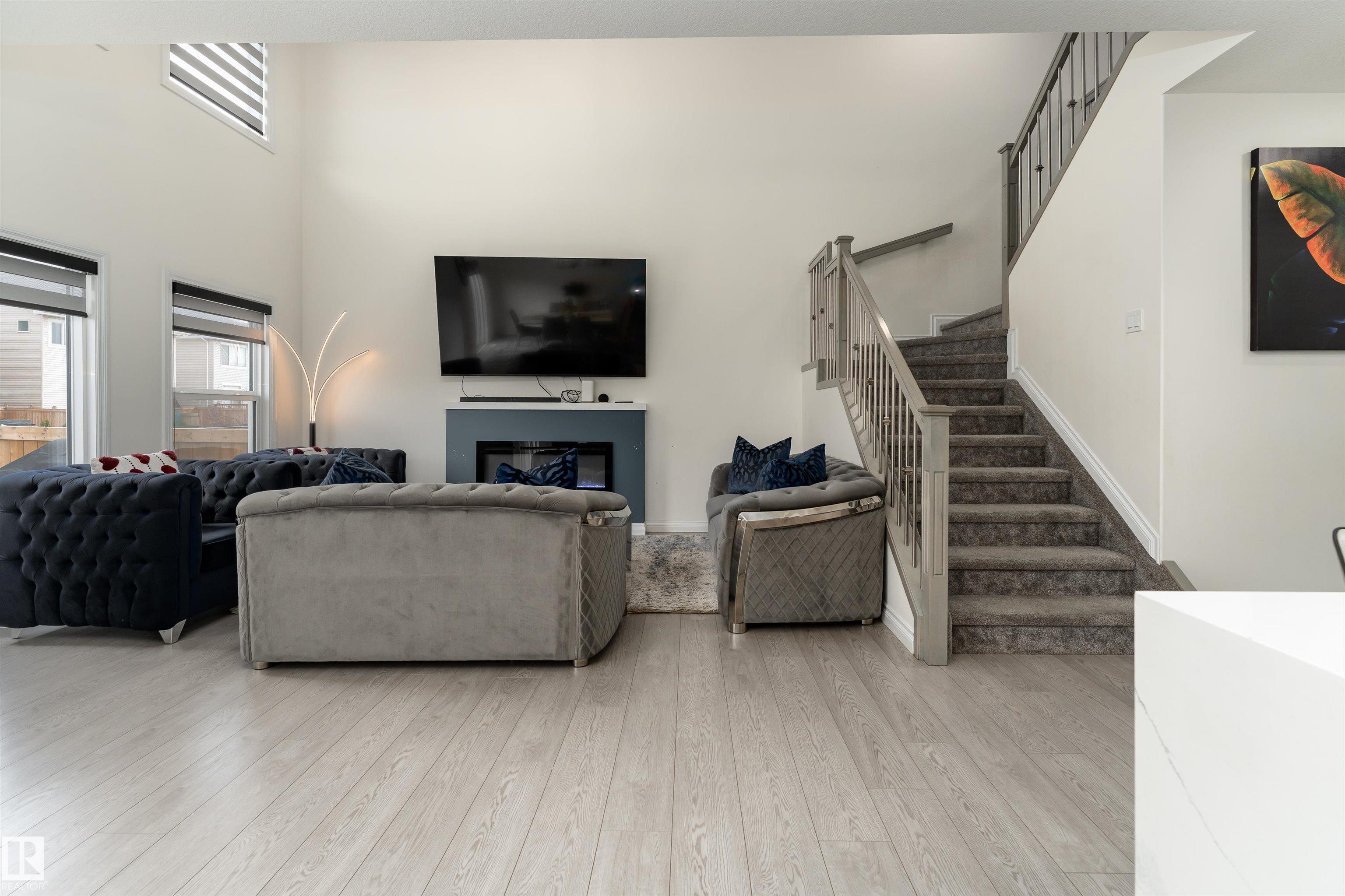 Photo 5 at 5710 Cautley Crescent SW, Chappelle Area, Edmonton