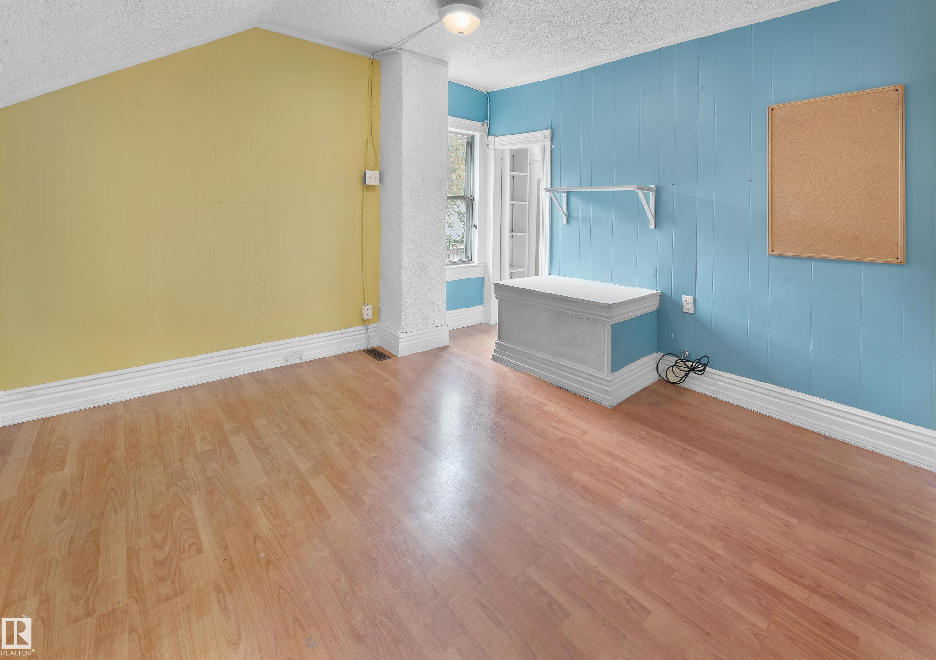 Photo 14 at 11038 84 Avenue NW, Garneau, Edmonton