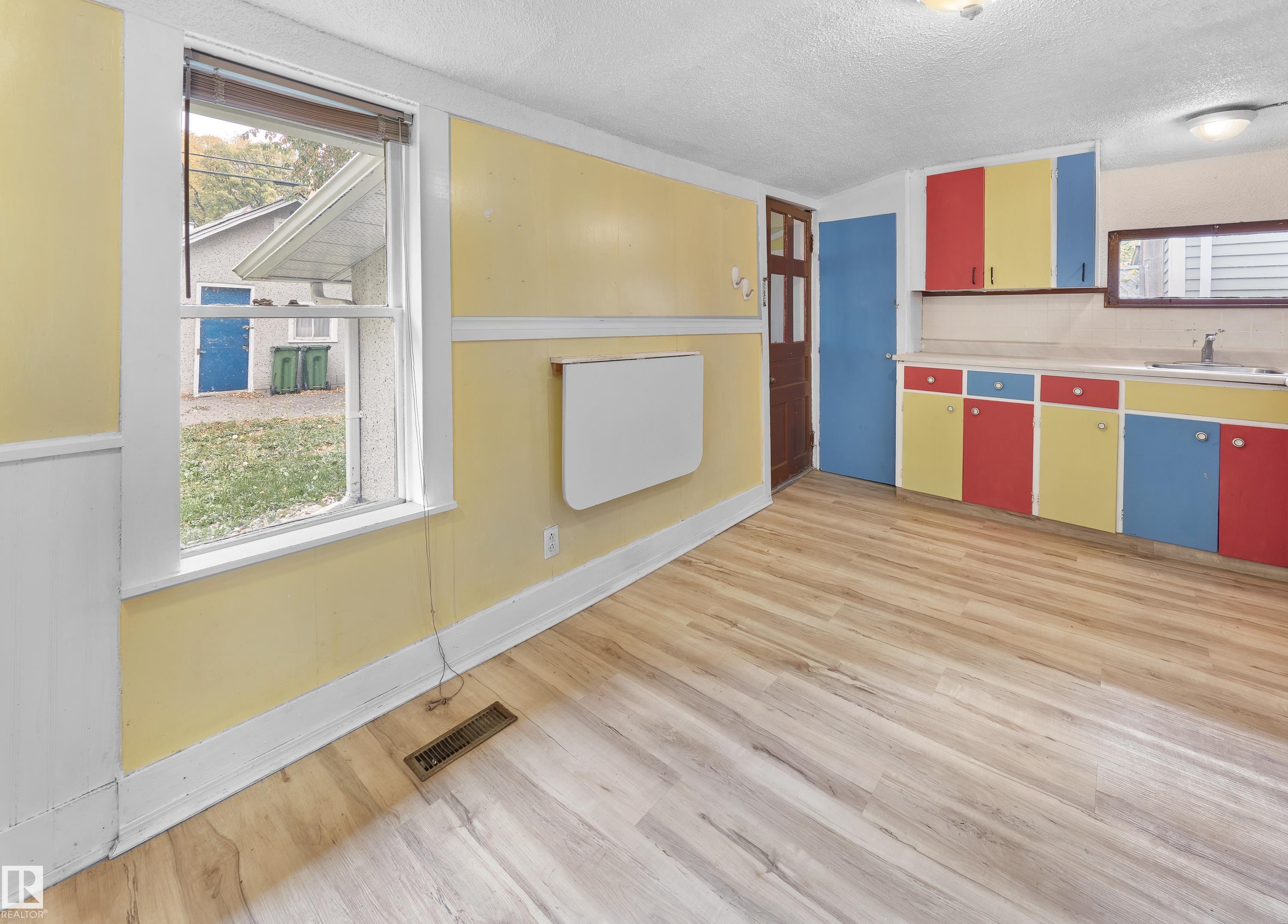 Photo 8 at 11038 84 Avenue NW, Garneau, Edmonton