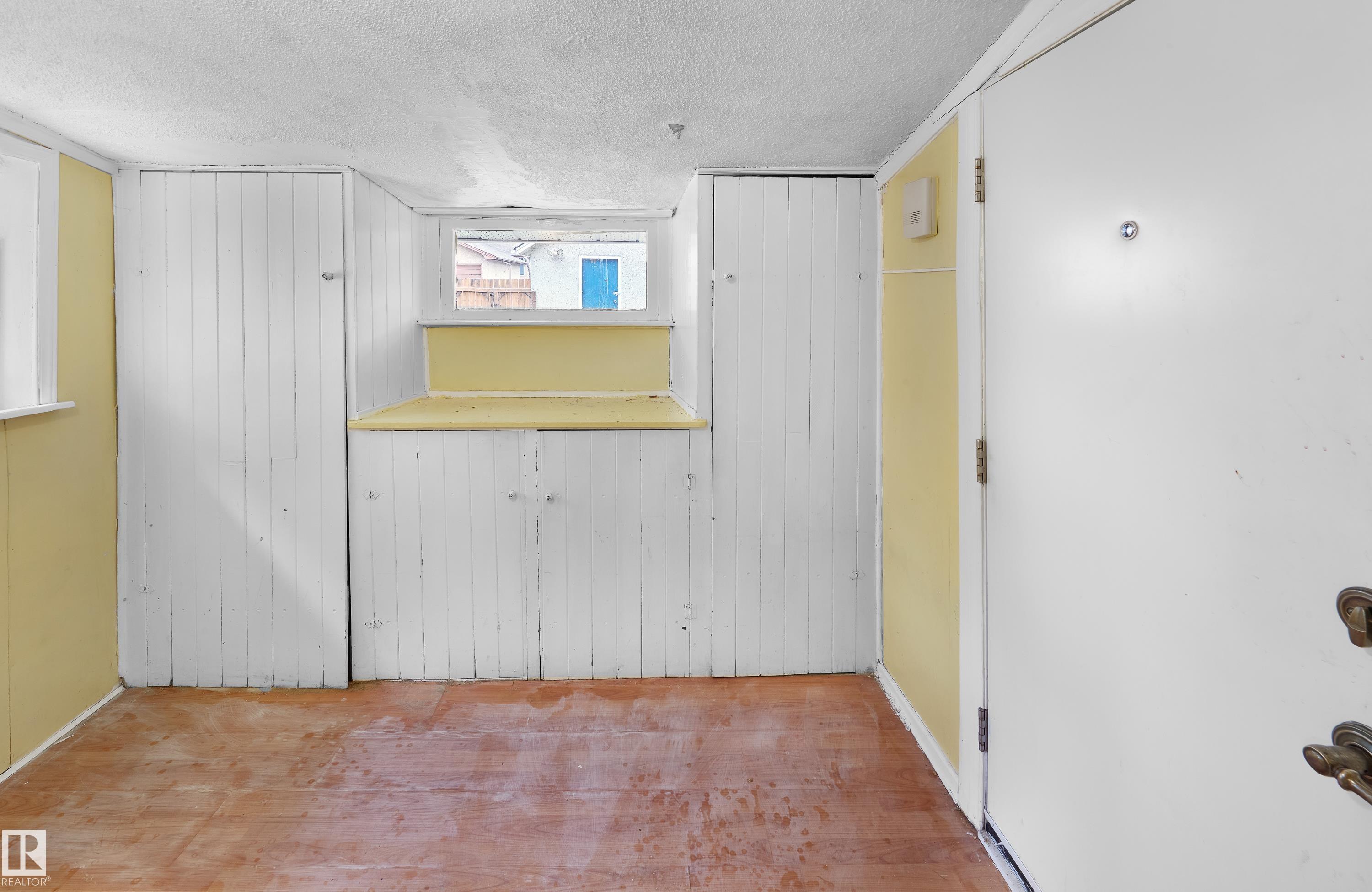 Photo 9 at 11038 84 Avenue NW, Garneau, Edmonton