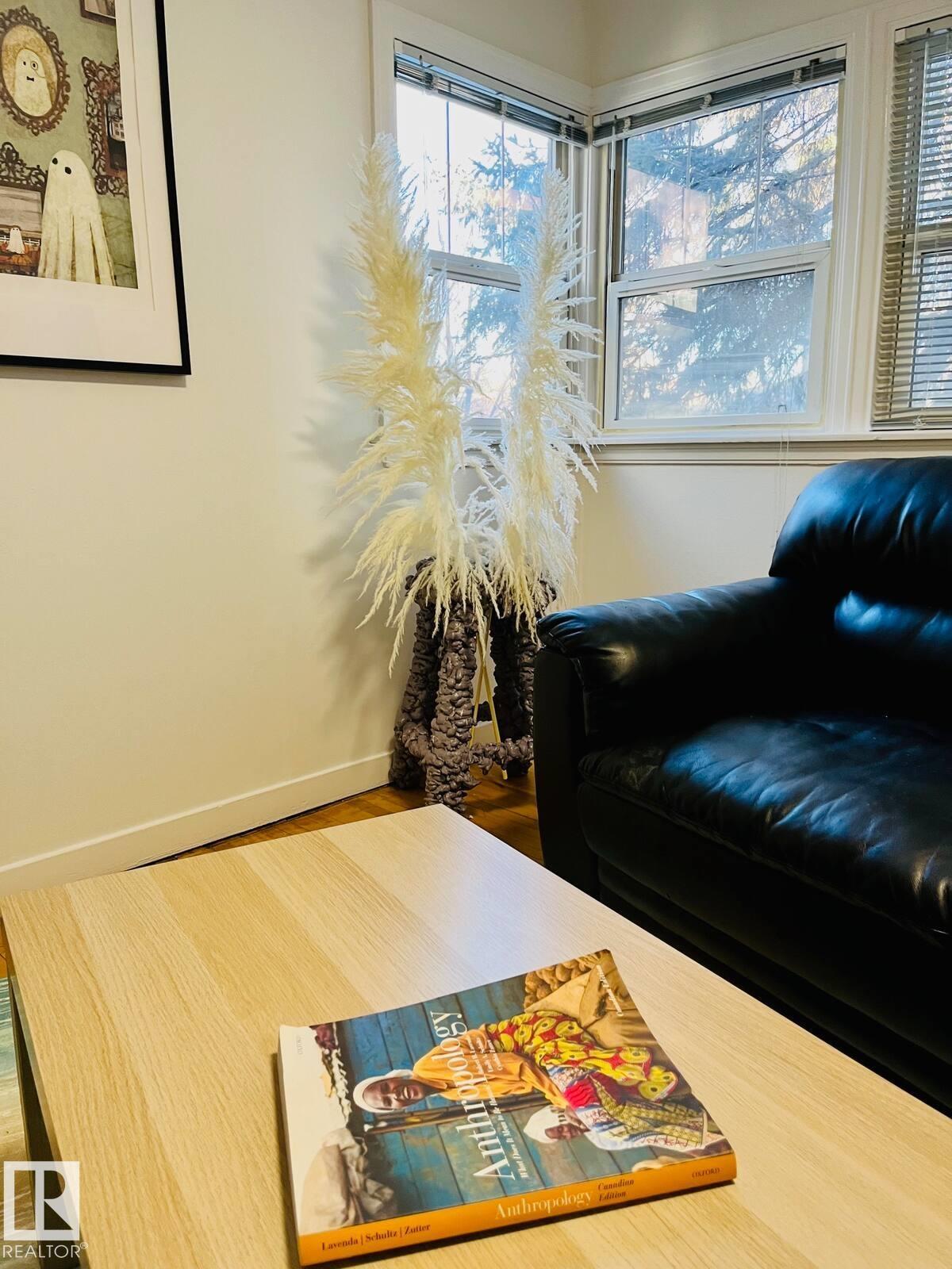 Photo 11 at 10711 76 Avenue NW, Queen Alexandra, Edmonton