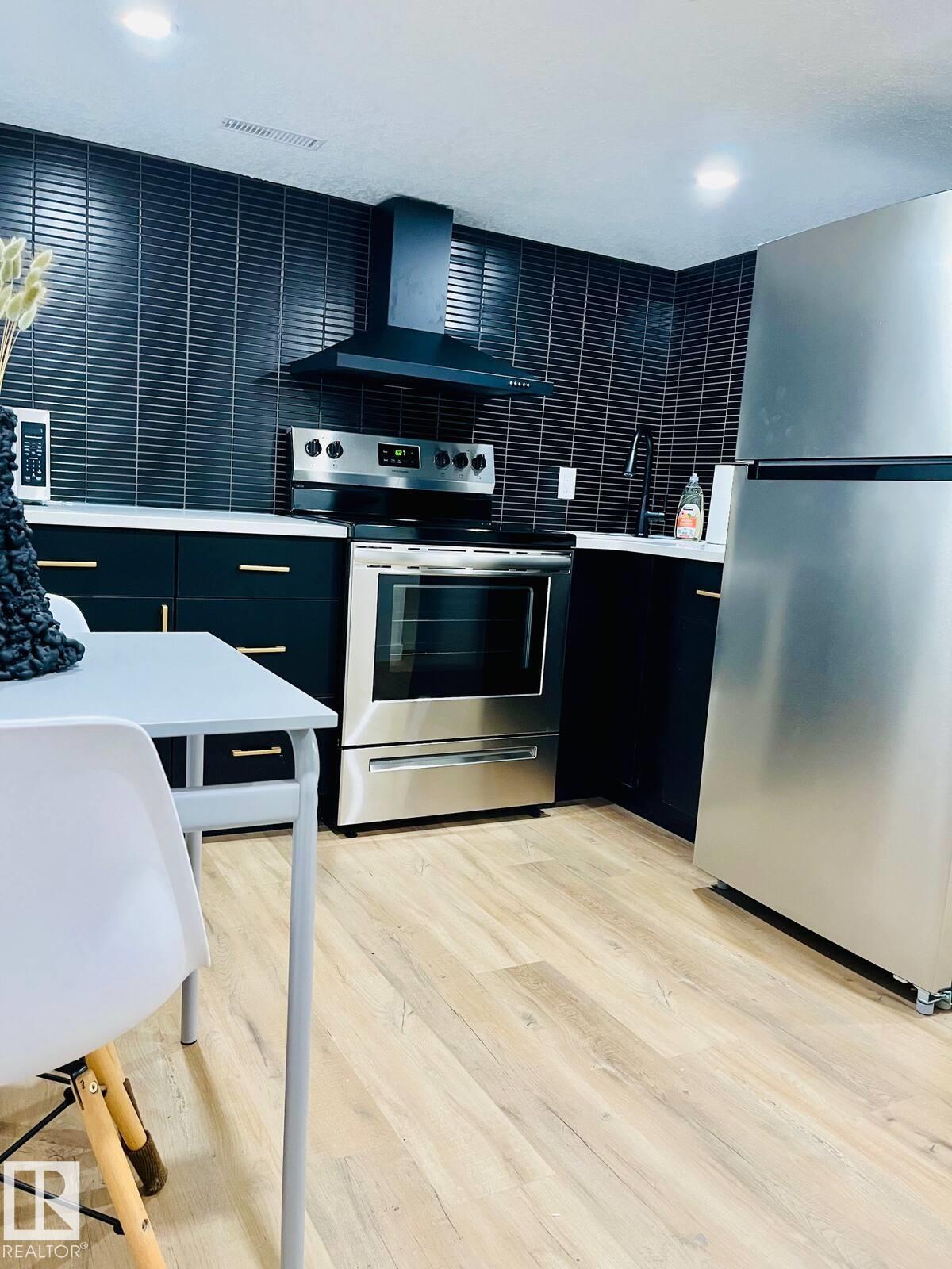 Photo 17 at 10711 76 Avenue NW, Queen Alexandra, Edmonton