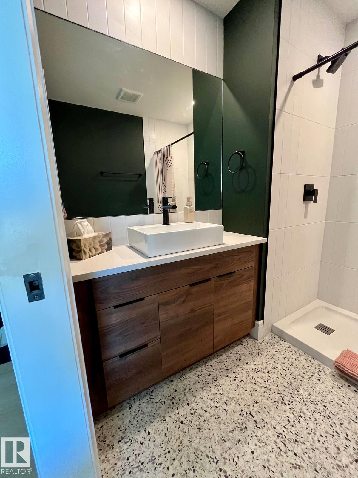 Photo 20 at 10711 76 Avenue NW, Queen Alexandra, Edmonton