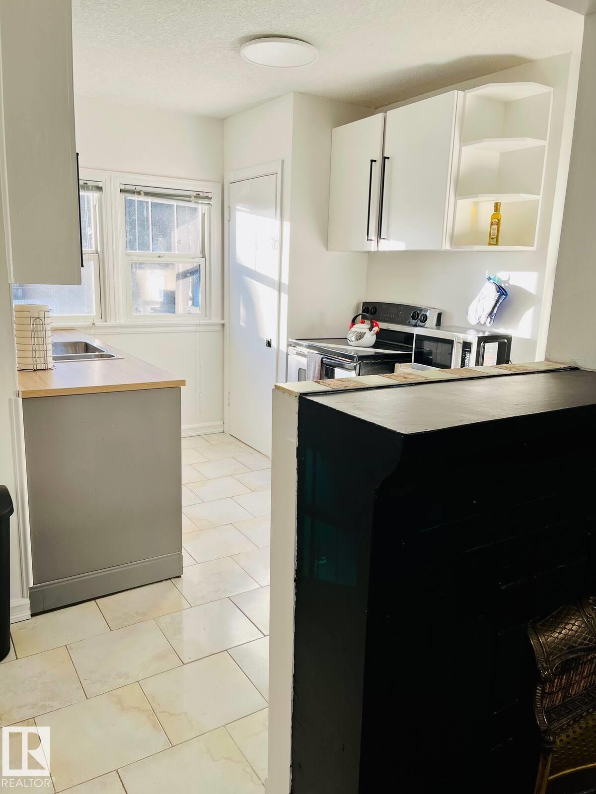 Photo 22 at 10711 76 Avenue NW, Queen Alexandra, Edmonton