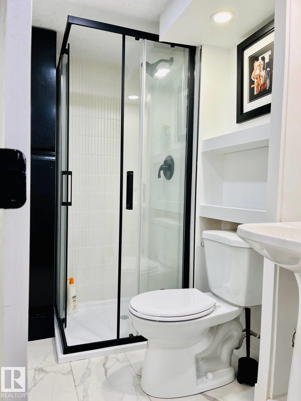 Photo 23 at 10711 76 Avenue NW, Queen Alexandra, Edmonton