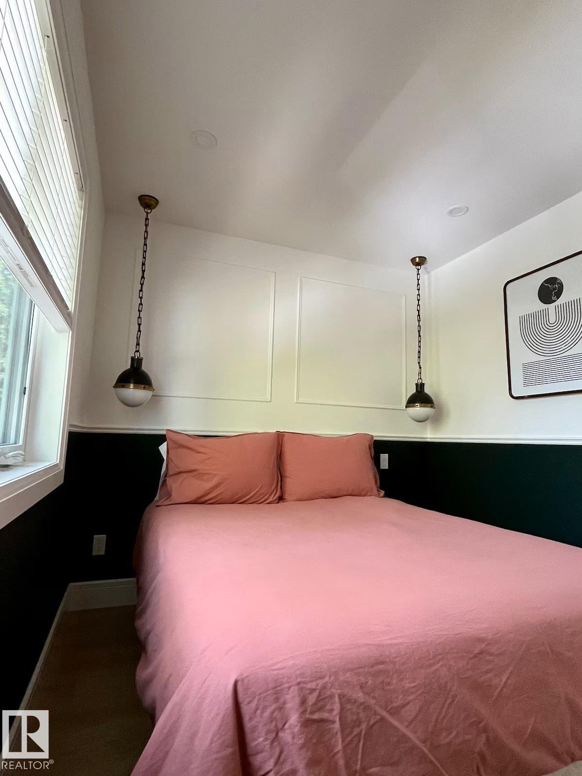 Photo 26 at 10711 76 Avenue NW, Queen Alexandra, Edmonton