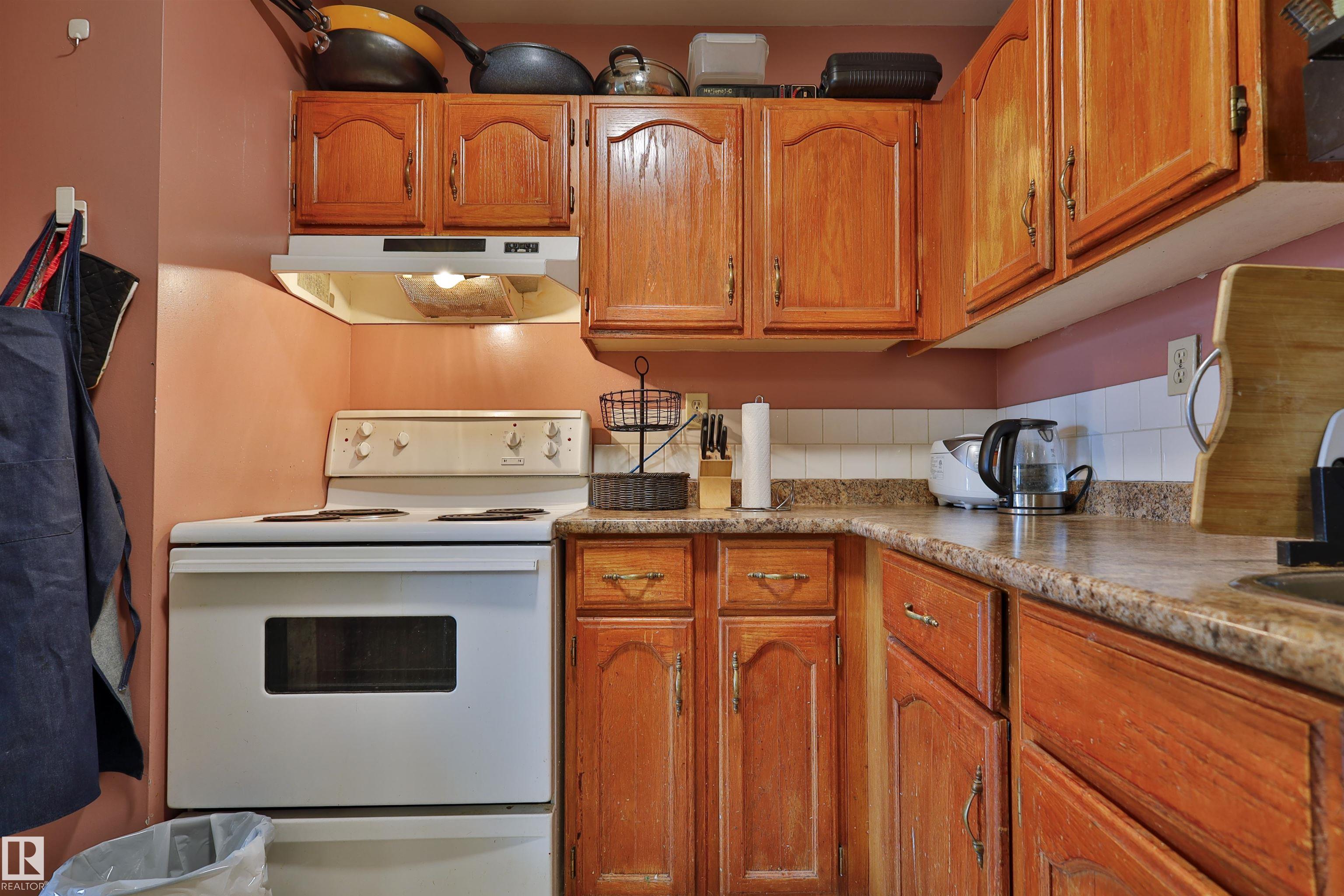 Photo 5 at 505 - 10175 109 Street NW, Downtown, Edmonton