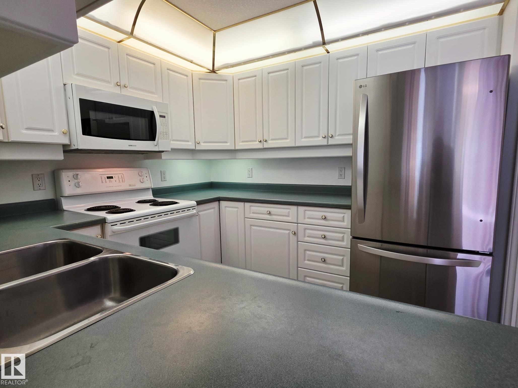 Photo 15 at 327 - 6703 172 Street NW, Callingwood South, Edmonton