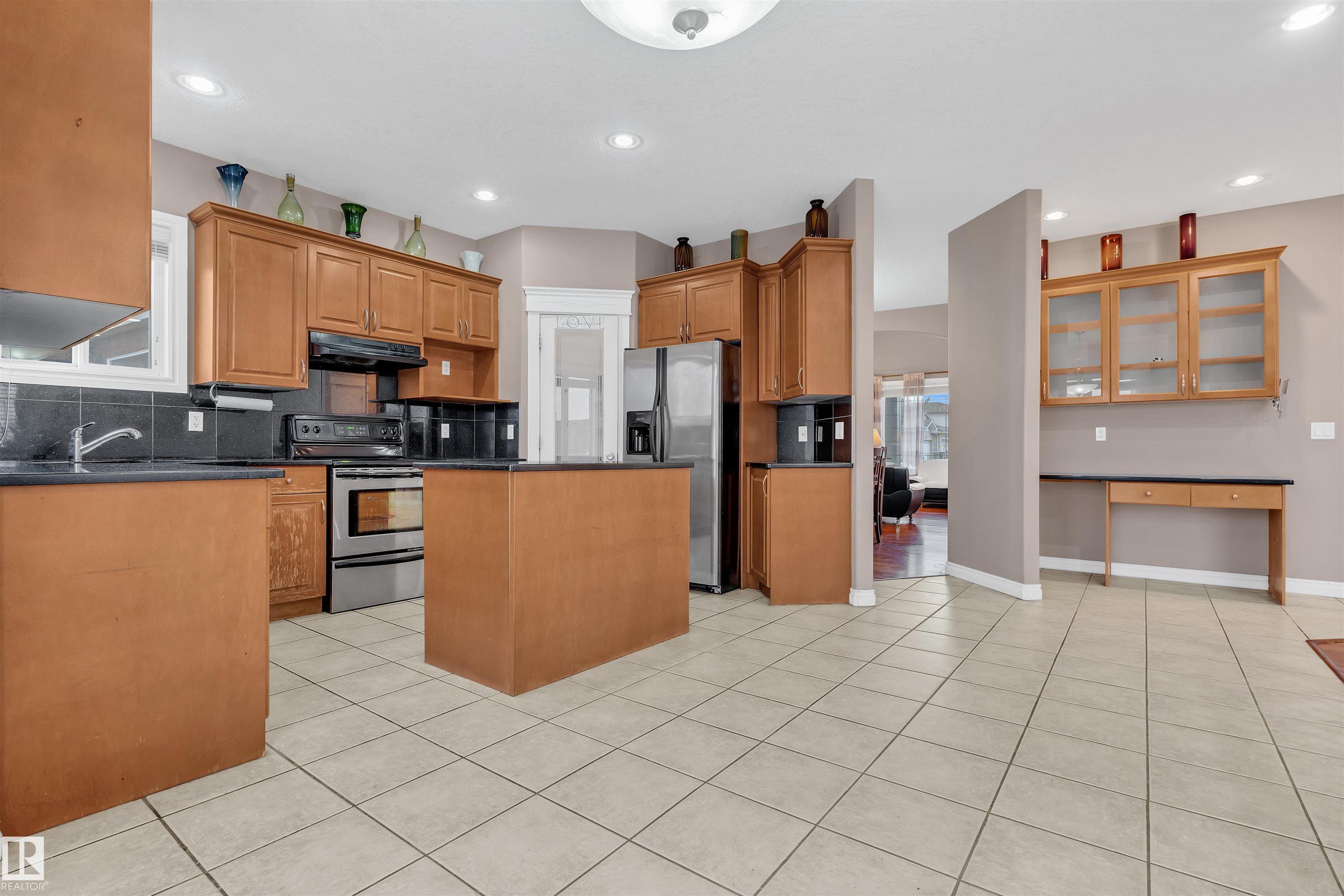 Photo 22 at 15535 48 Street NW, Brintnell, Edmonton