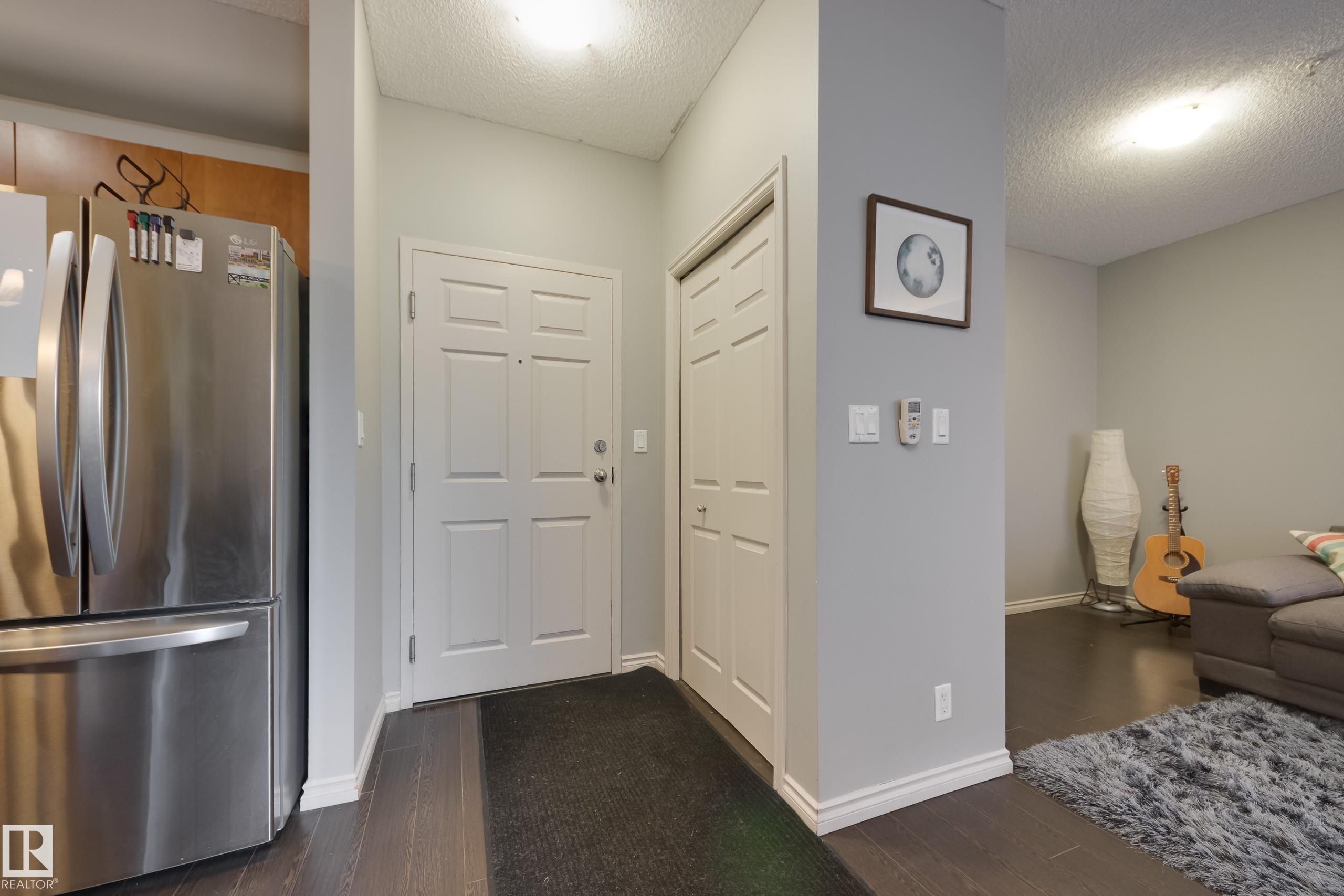 Photo 5 at 301 - 10235 112 Street NW, Wîhkwêntôwin, Edmonton