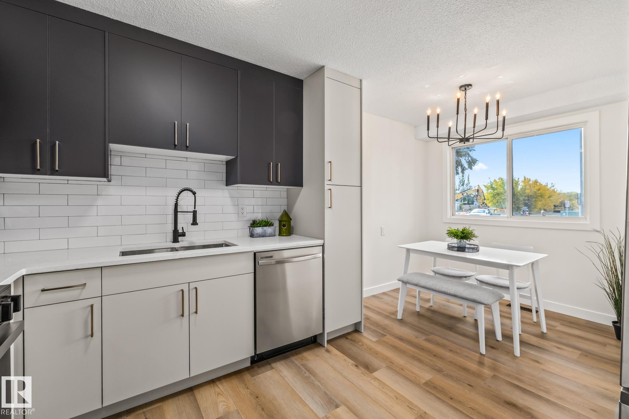 Photo 12 at 1159 Hooke Road NW, Overlanders, Edmonton