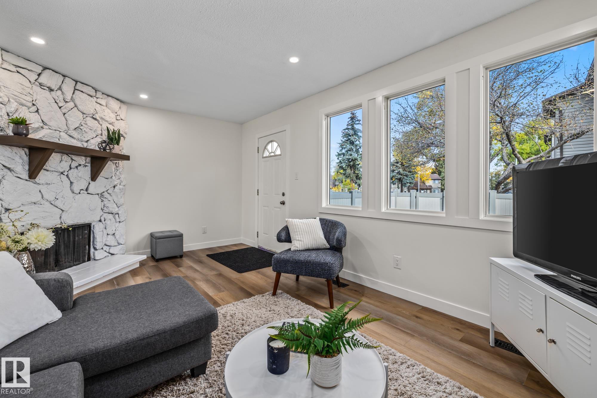 Photo 17 at 1159 Hooke Road NW, Overlanders, Edmonton