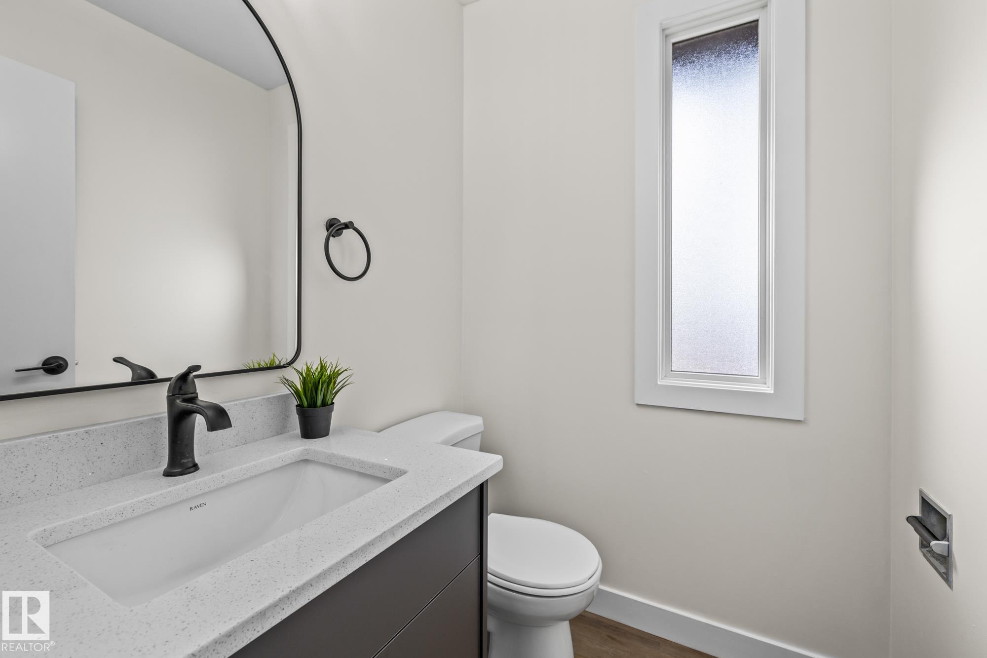 Photo 18 at 1159 Hooke Road NW, Overlanders, Edmonton