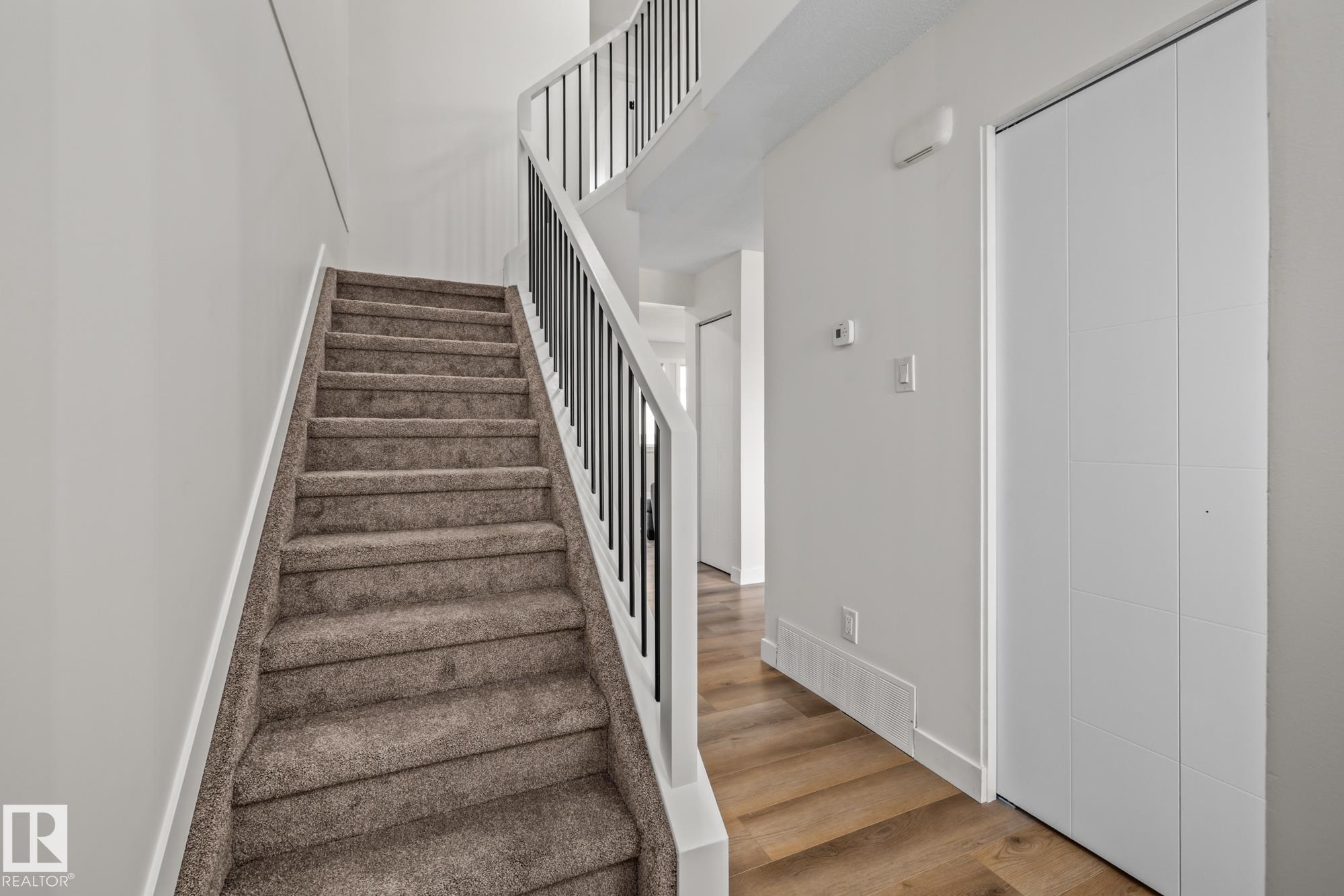 Photo 19 at 1159 Hooke Road NW, Overlanders, Edmonton