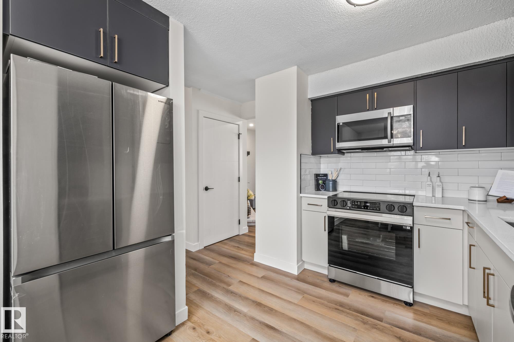 Photo 8 at 1159 Hooke Road NW, Overlanders, Edmonton