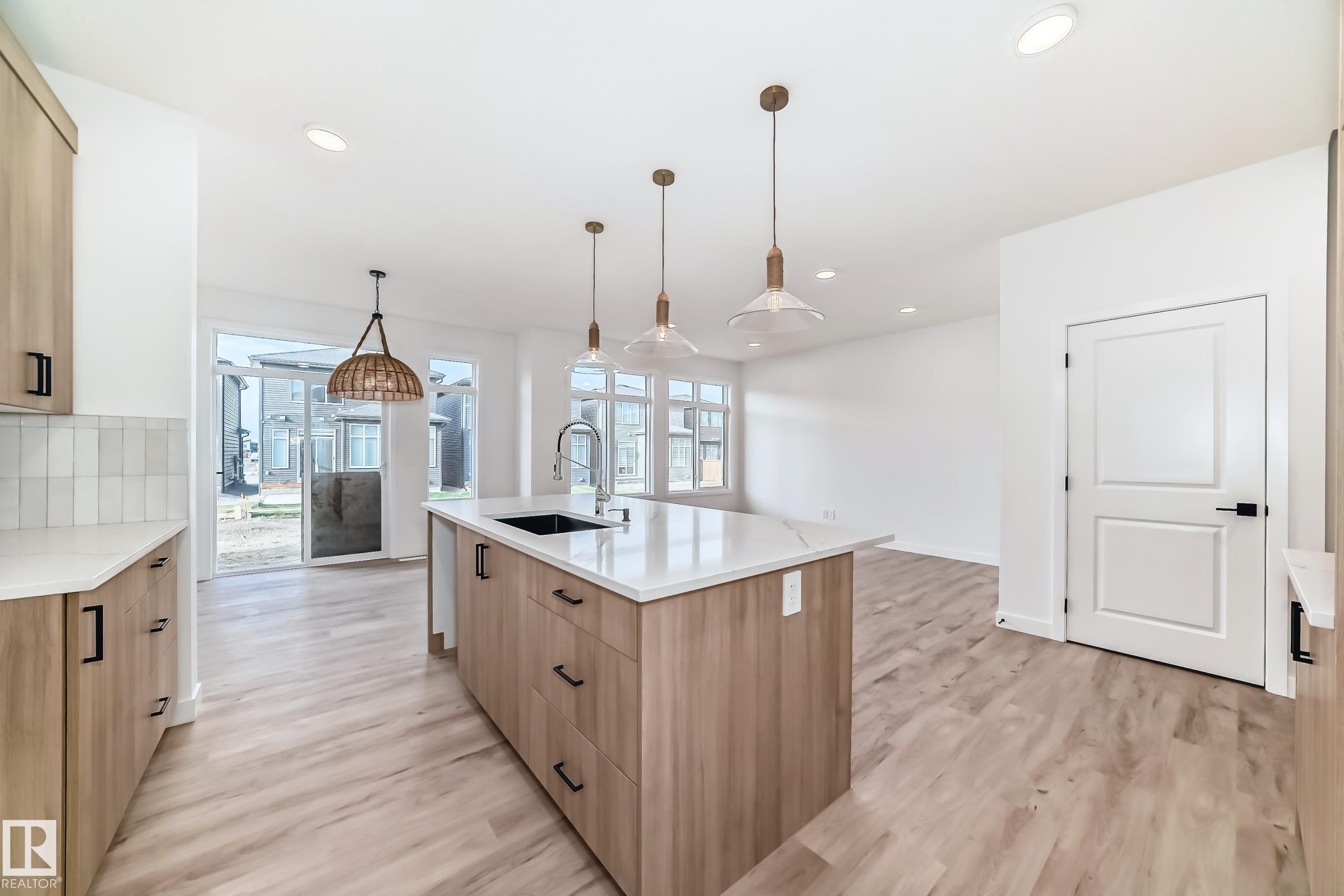 20616 43 Avenue NW, Edgemont, Edmonton 