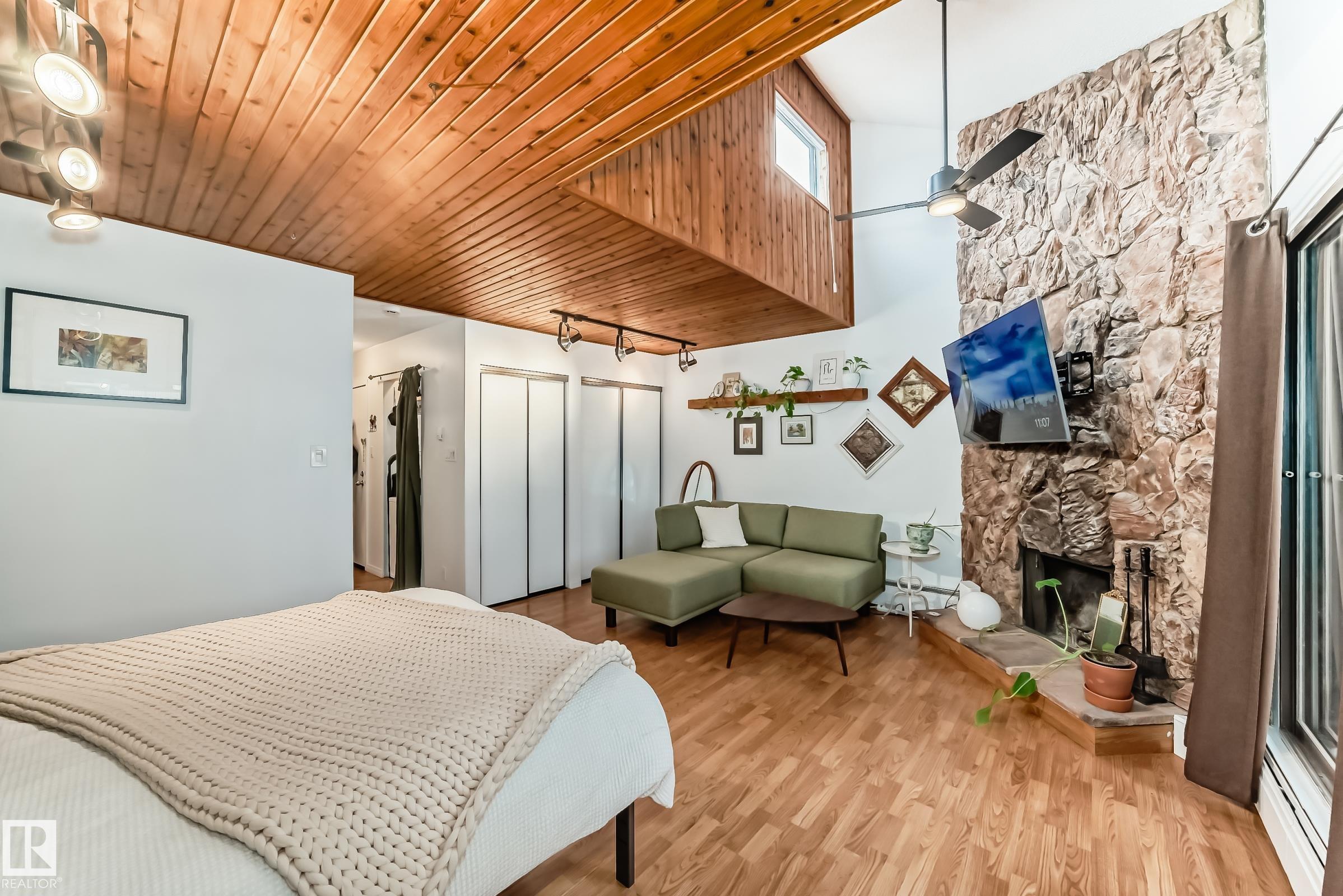 Photo 11 at 301 - 10148 118 Street NW, Wîhkwêntôwin, Edmonton