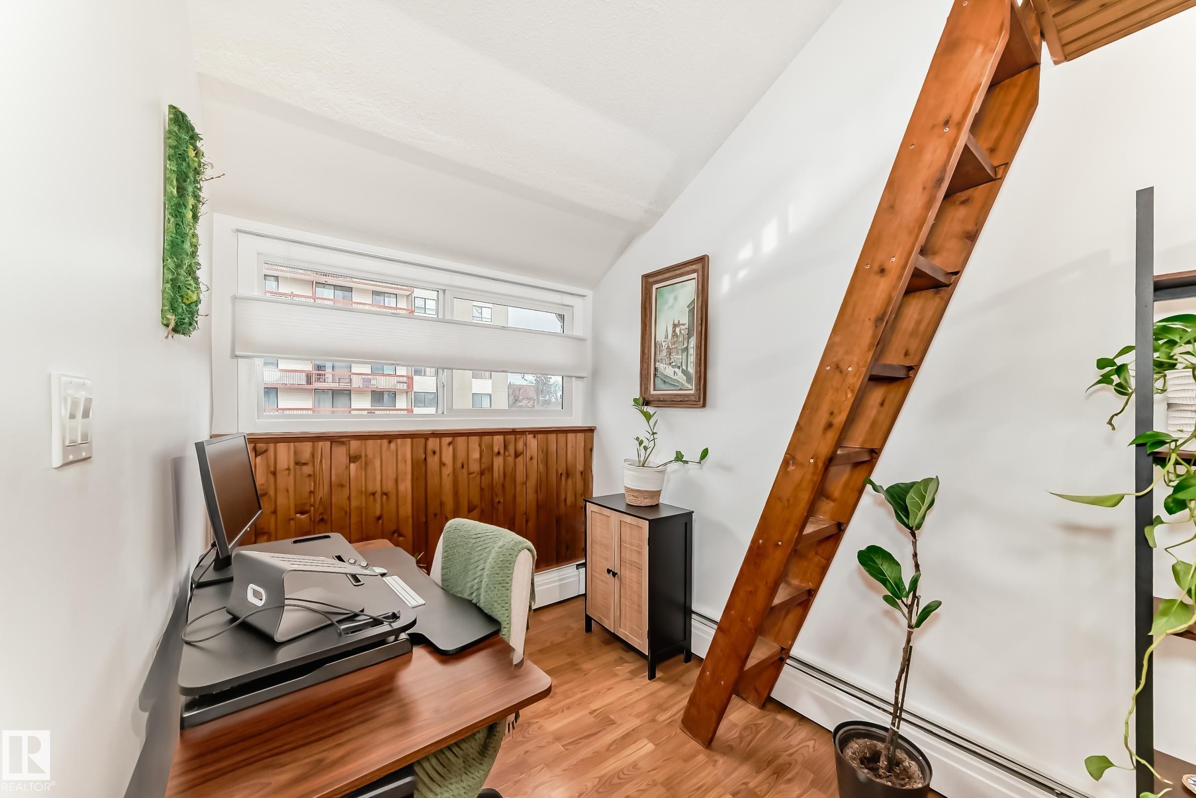 Photo 15 at 301 - 10148 118 Street NW, Wîhkwêntôwin, Edmonton