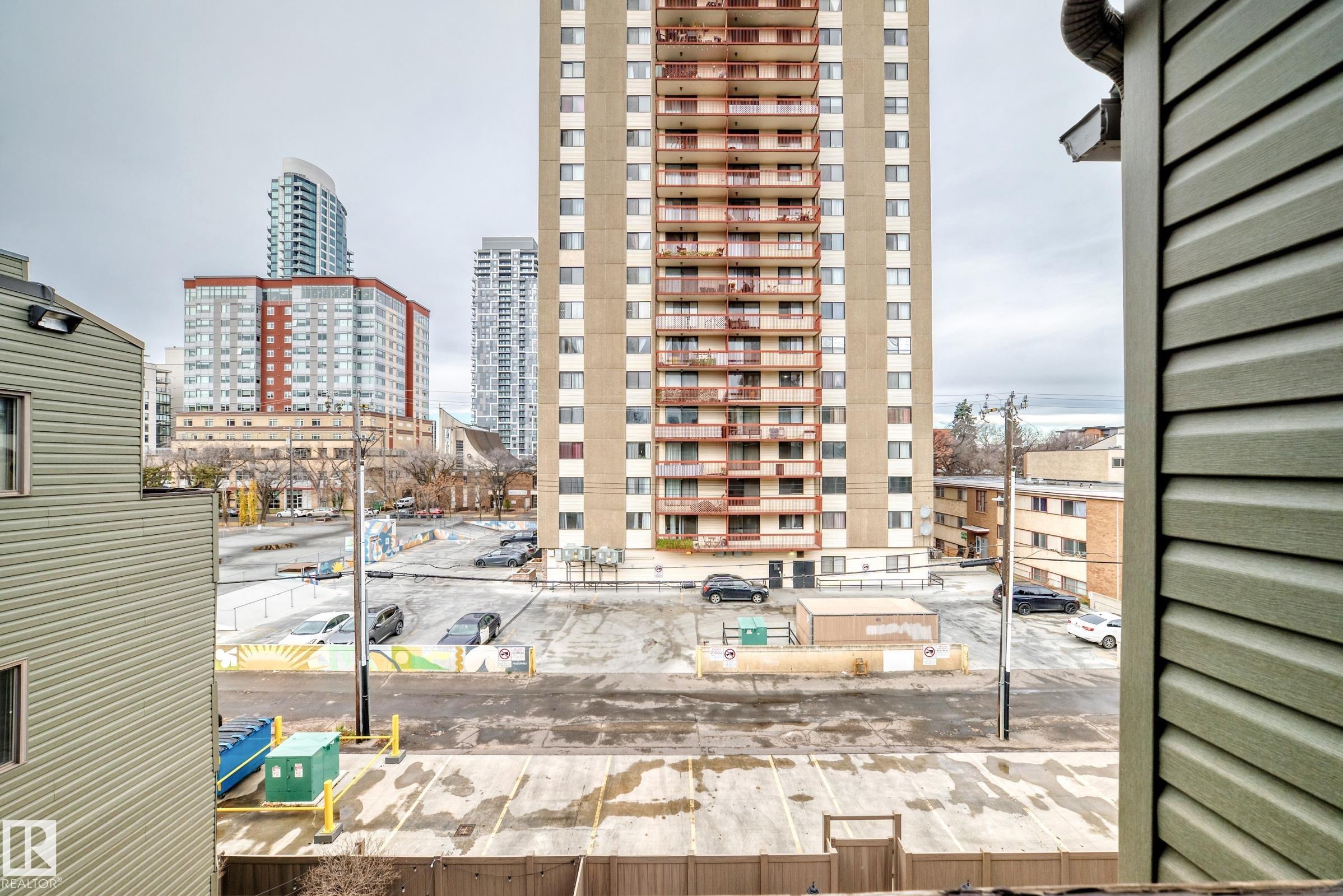 Photo 18 at 301 - 10148 118 Street NW, Wîhkwêntôwin, Edmonton