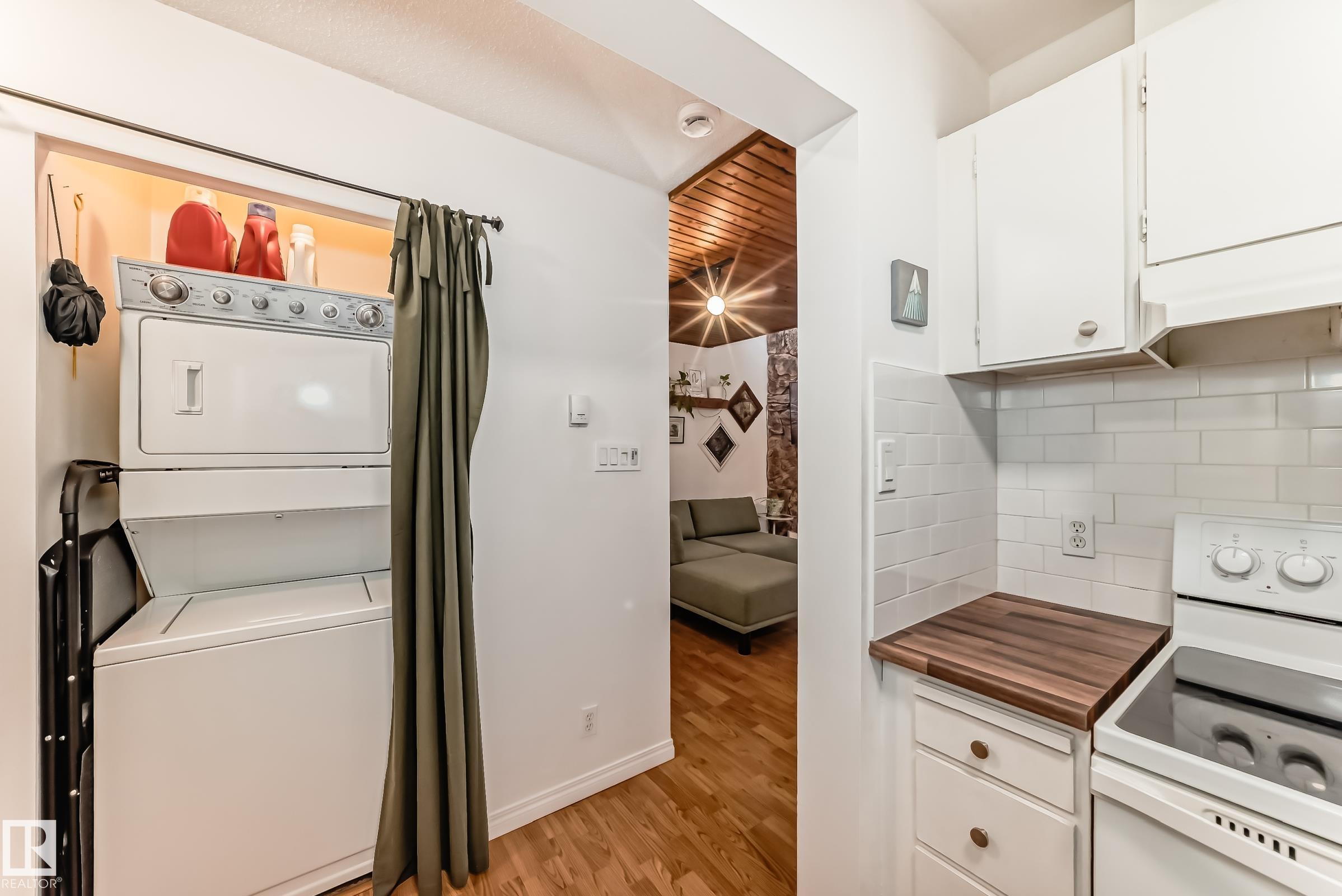 Photo 8 at 301 - 10148 118 Street NW, Wîhkwêntôwin, Edmonton