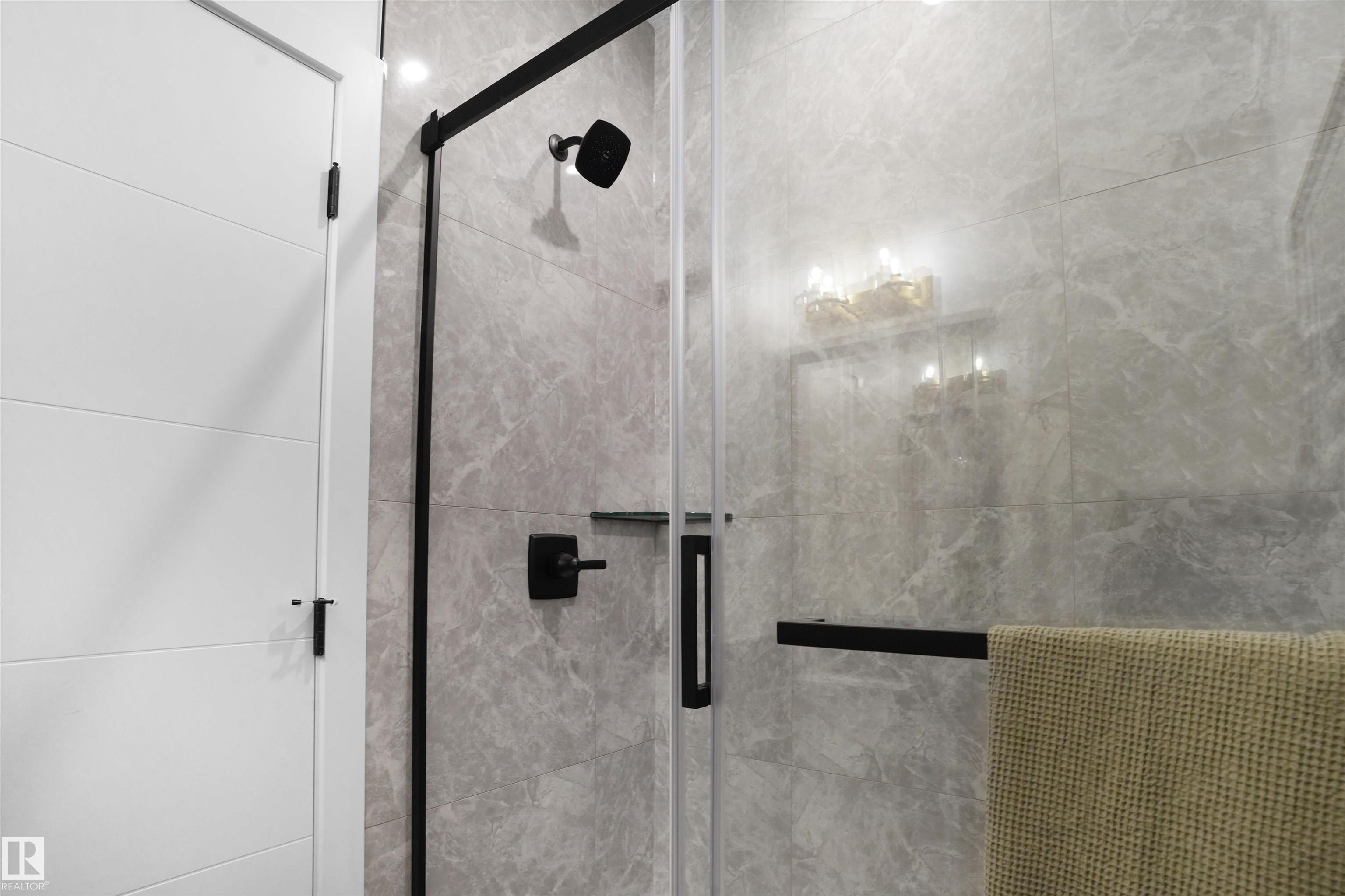 Photo 8 at 3327 Chernowsi Way SW, Chappelle Area, Edmonton