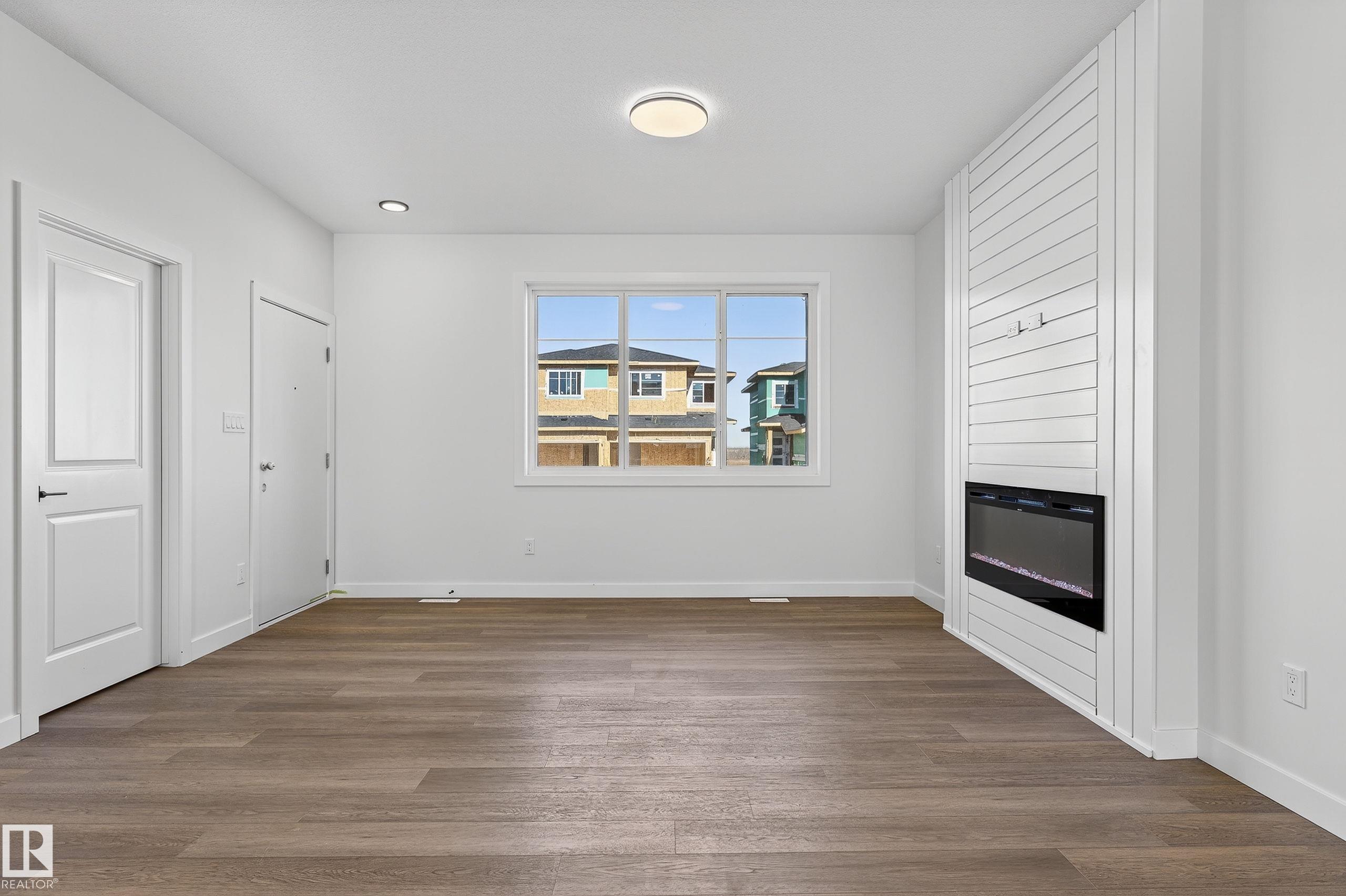 Photo 2 at 118 Pierwyck Loop, Fenwyck, Spruce Grove