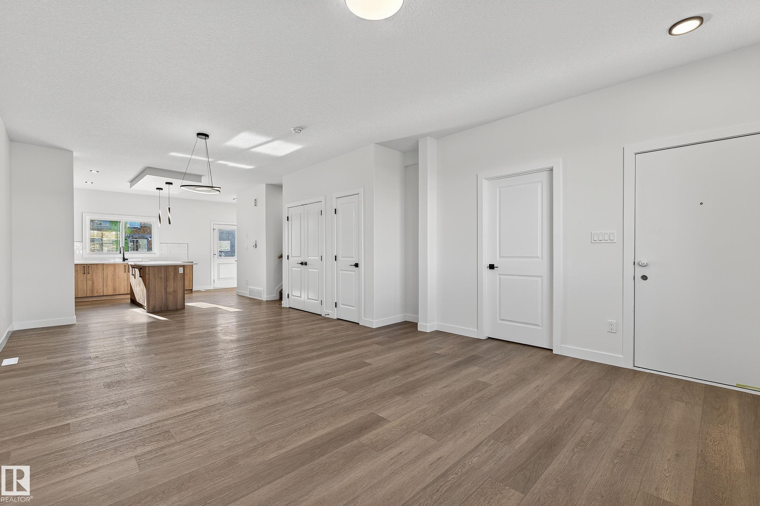 Photo 3 at 118 Pierwyck Loop, Fenwyck, Spruce Grove