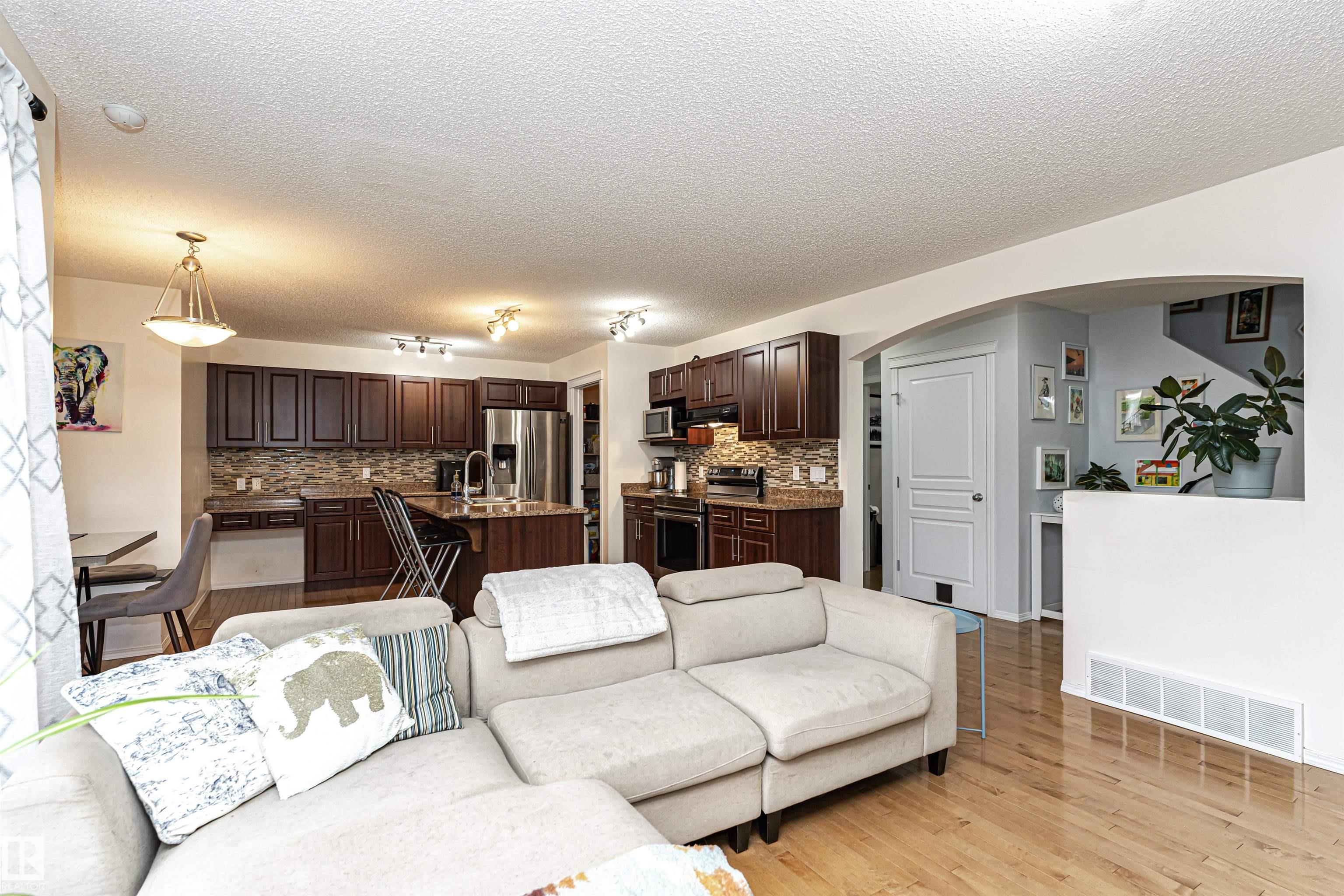 Photo 10 at 38 Rue Bouchard, Coloniale Estates, Beaumont