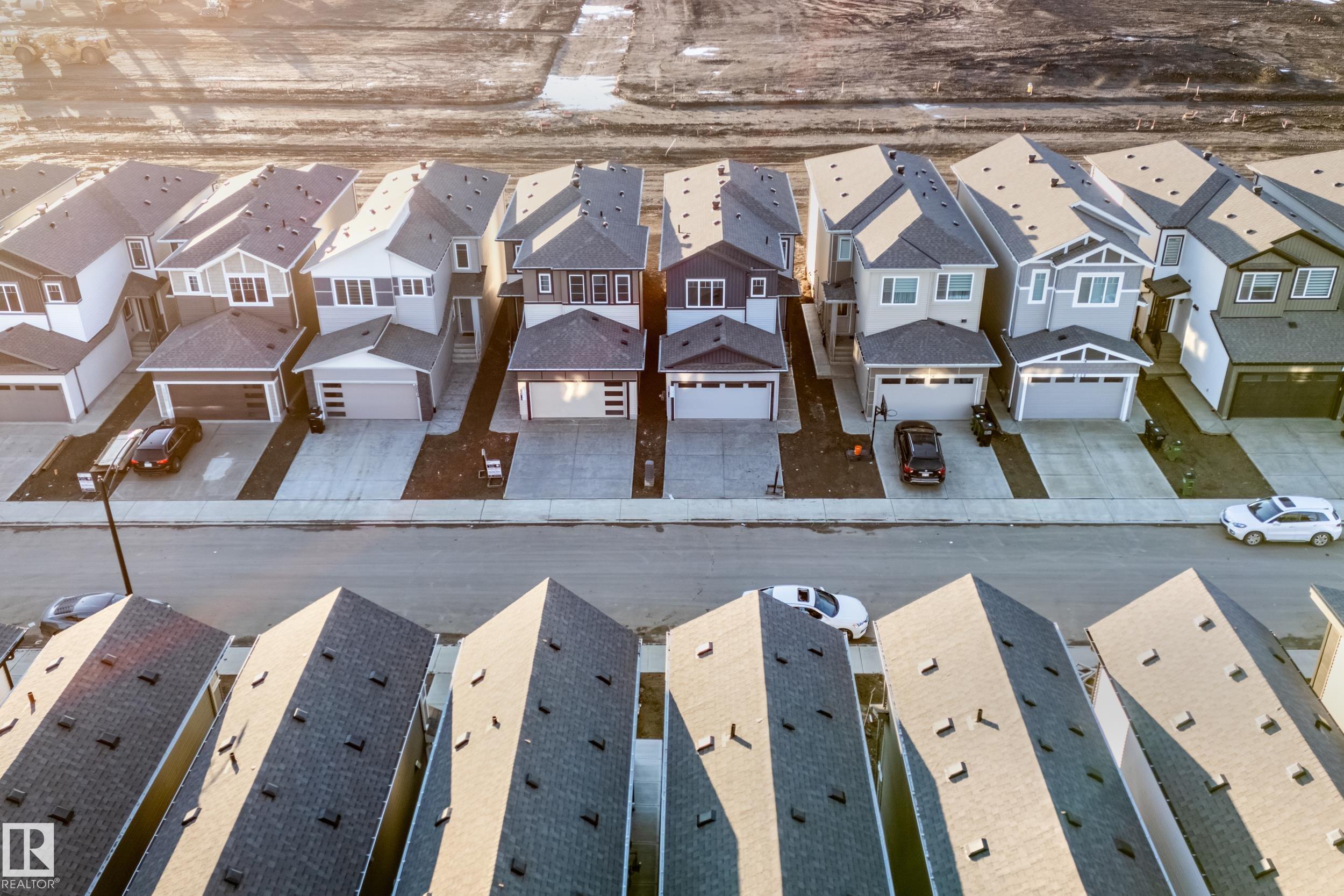 Photo 2 at 2032 210 Street NW, Stillwater, Edmonton