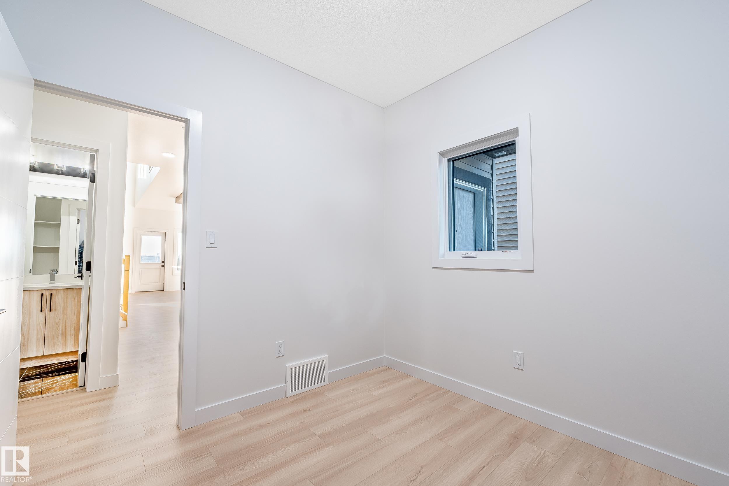 Photo 9 at 2032 210 Street NW, Stillwater, Edmonton