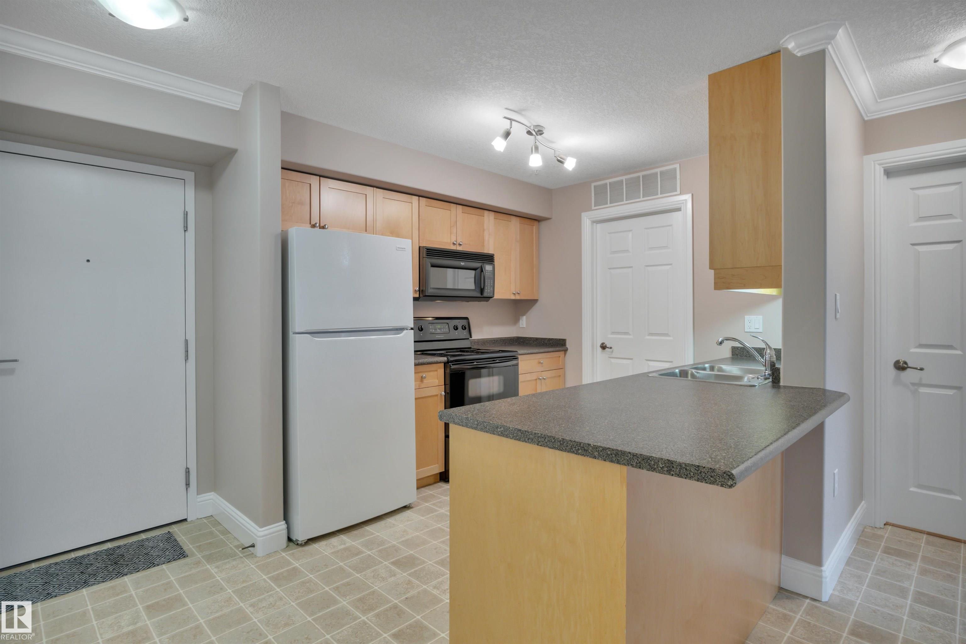 Photo 11 at 121 - 13005 140 Avenue NW, Pembina, Edmonton