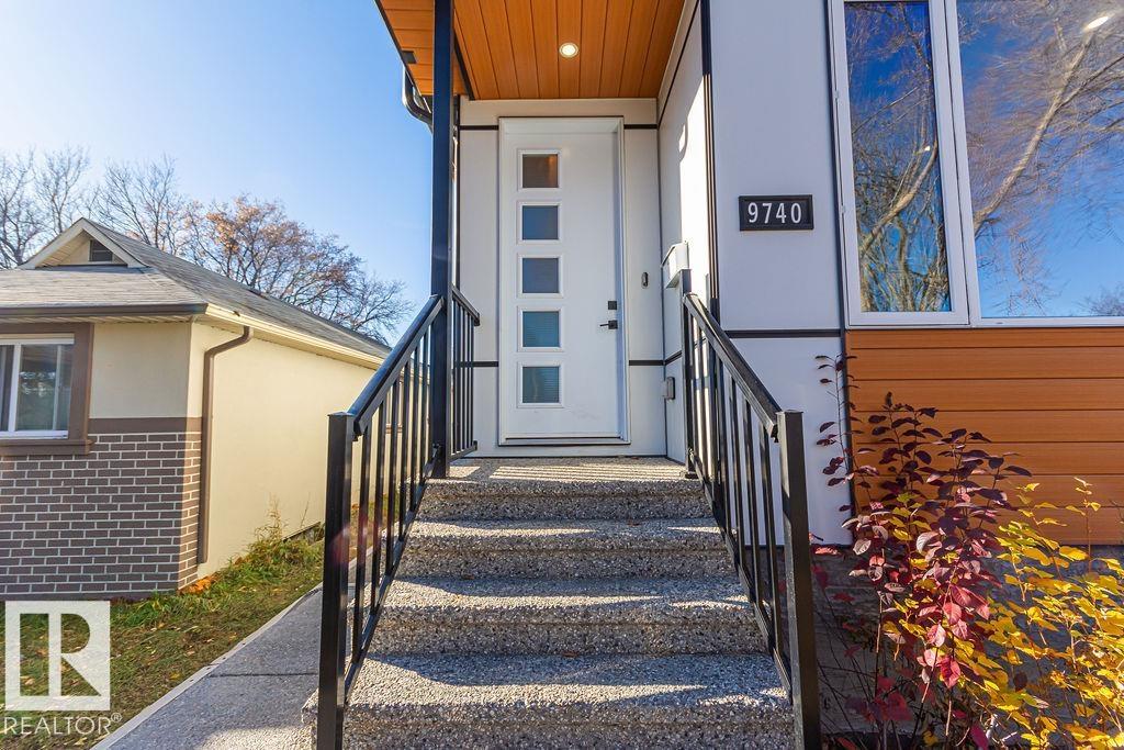 Photo 4 at 9740 152 Street NW, West Jasper Place, Edmonton