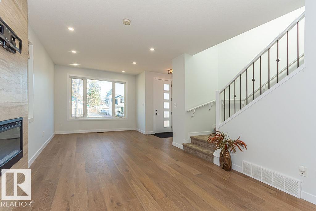 Photo 9 at 9740 152 Street NW, West Jasper Place, Edmonton