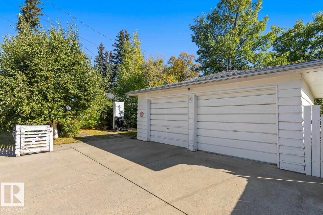 Photo 11 at 11028 131 Street NW, Westmount, Edmonton