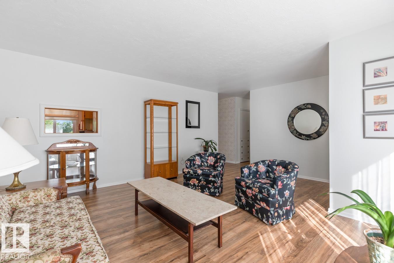 Photo 13 at 11028 131 Street NW, Westmount, Edmonton