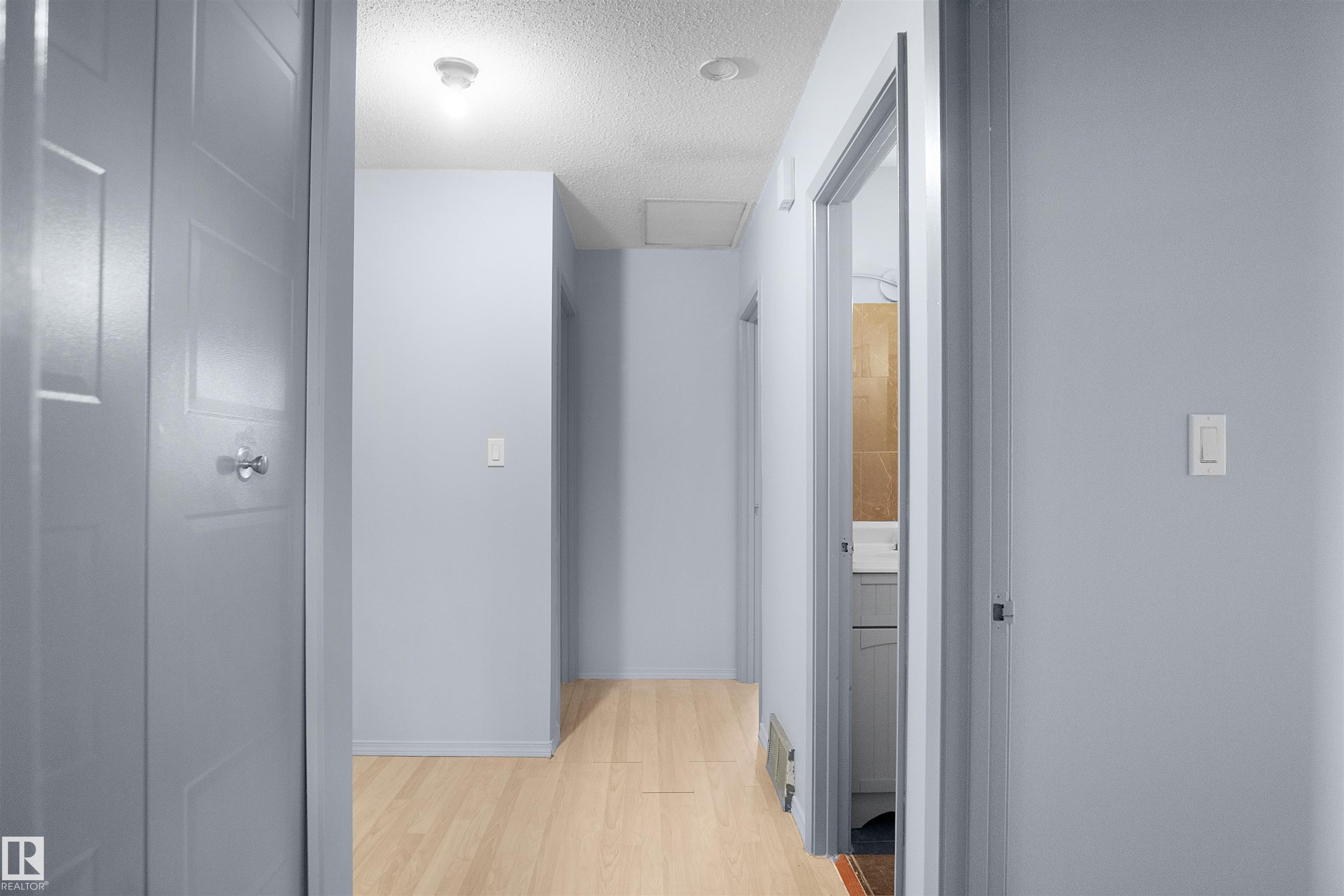 Photo 15 at 887 Abbottsfield Road NW, Abbottsfield, Edmonton