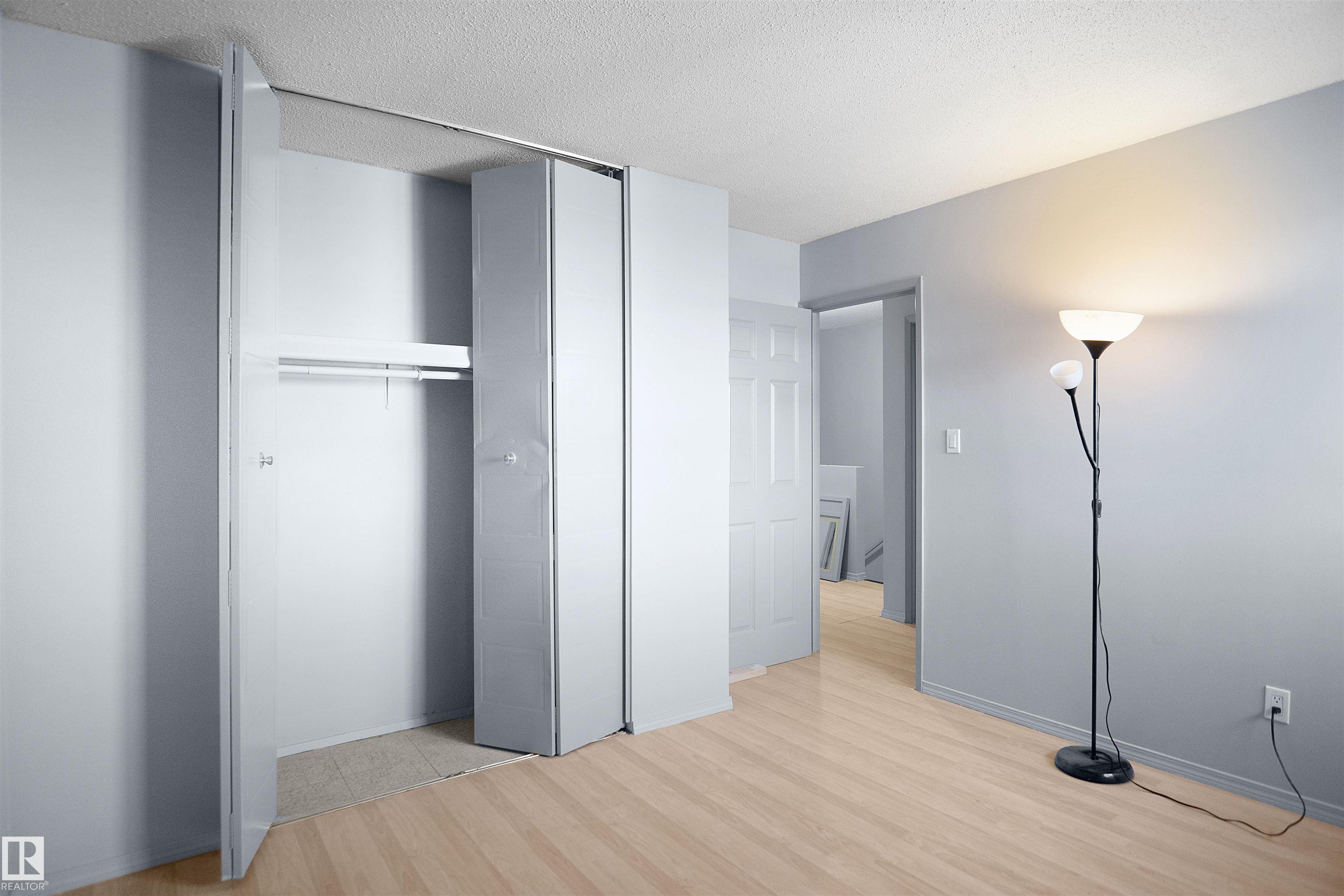 Photo 24 at 887 Abbottsfield Road NW, Abbottsfield, Edmonton