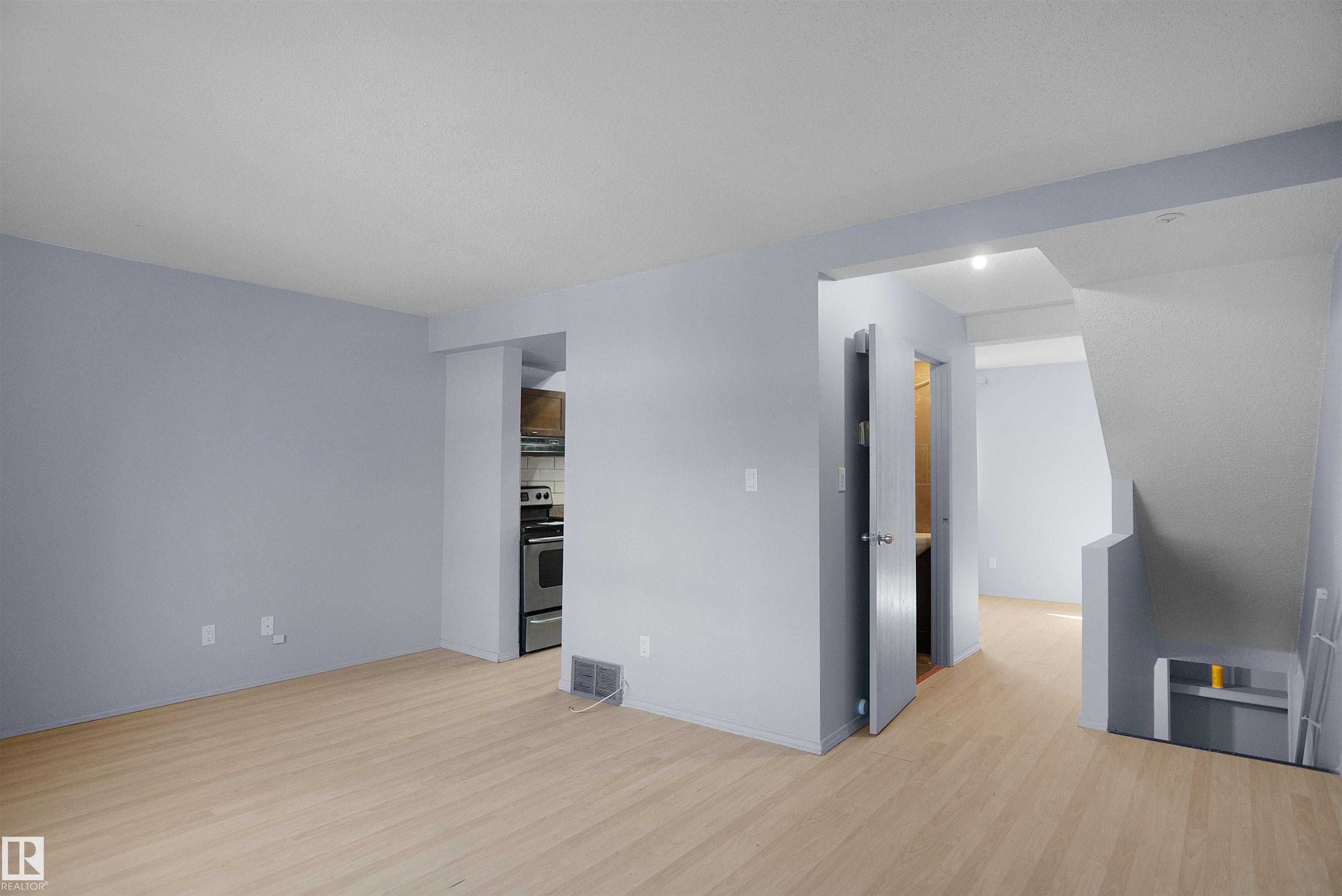 Photo 6 at 887 Abbottsfield Road NW, Abbottsfield, Edmonton