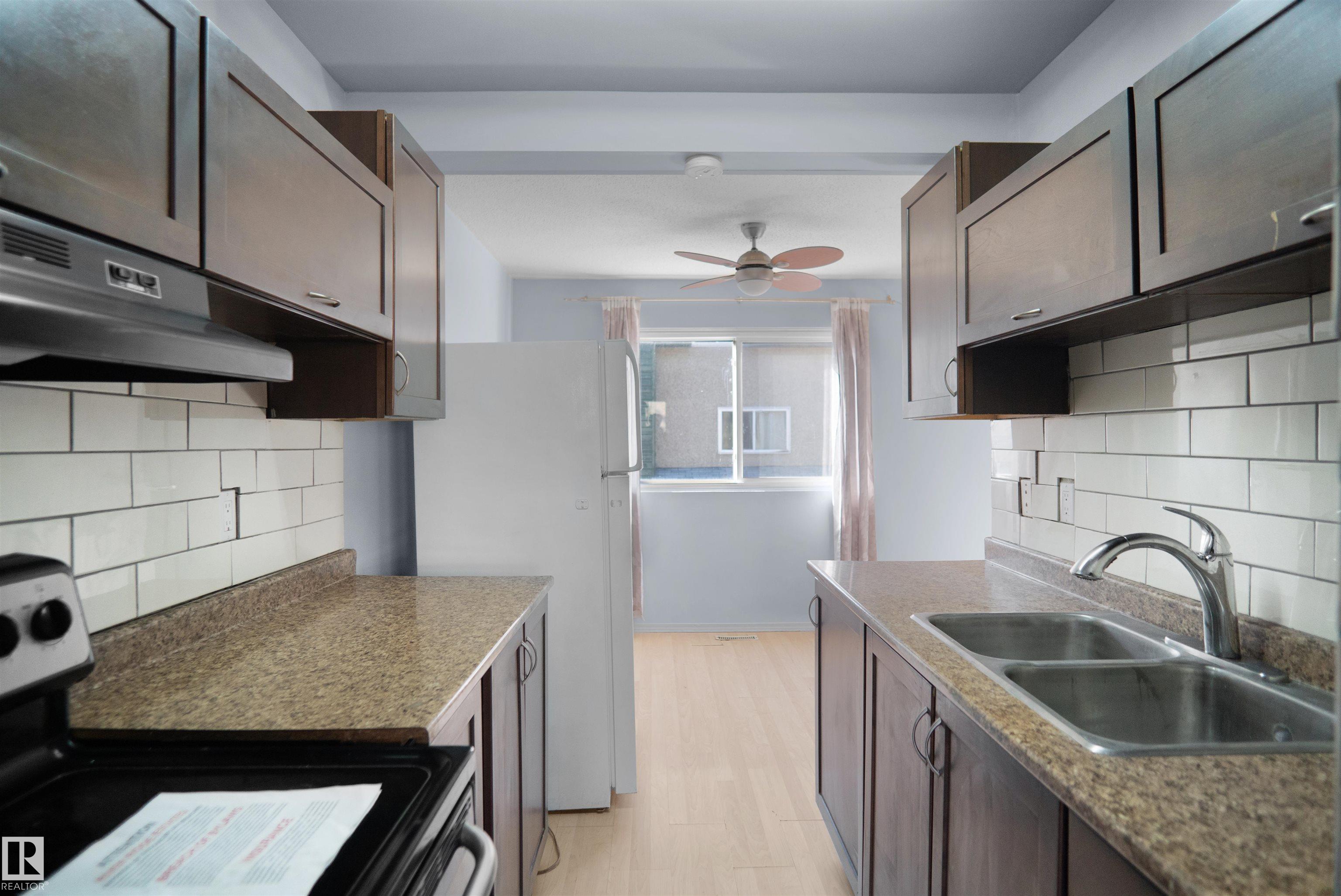 Photo 9 at 887 Abbottsfield Road NW, Abbottsfield, Edmonton