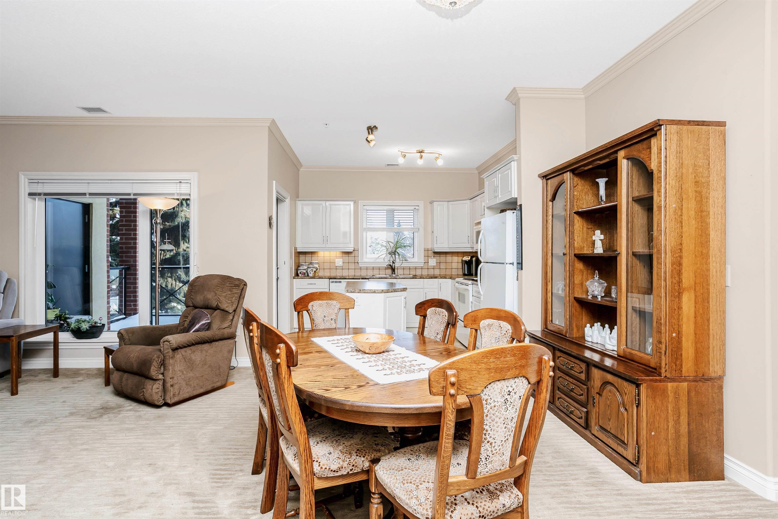 Photo 4 at 202 - 14205 96 Avenue NW, Crestwood, Edmonton