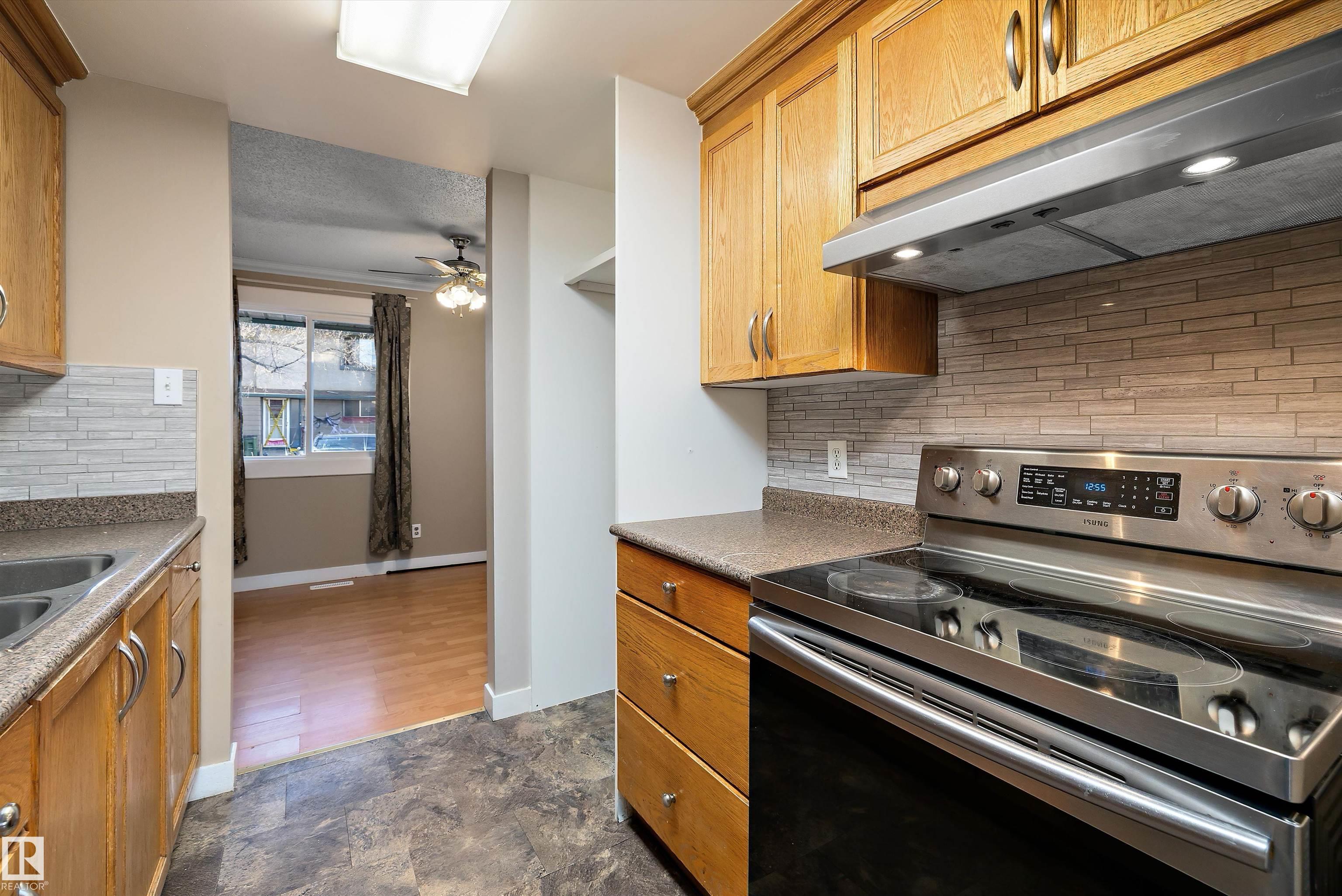 Photo 11 at 163 Abbottsfield Road NW, Abbottsfield, Edmonton