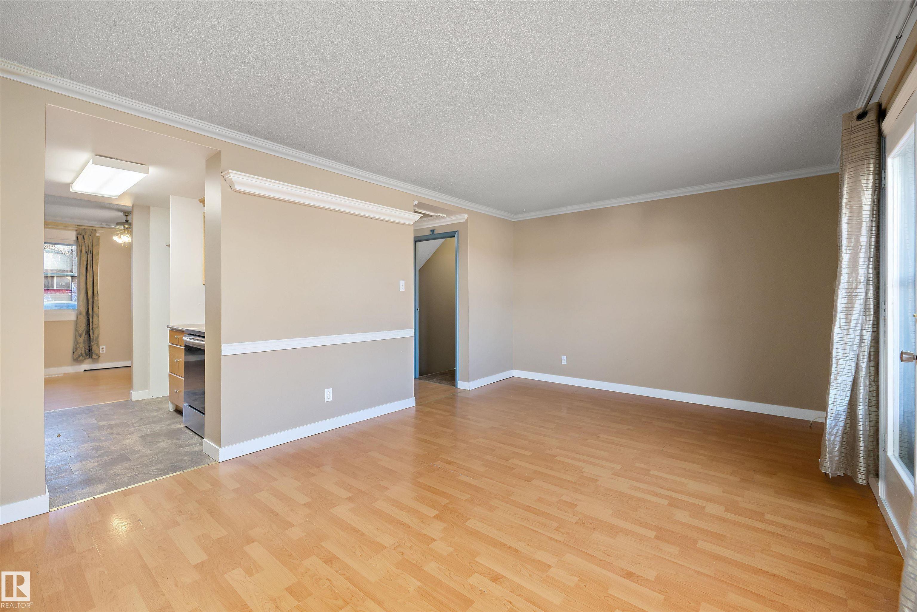 Photo 13 at 163 Abbottsfield Road NW, Abbottsfield, Edmonton