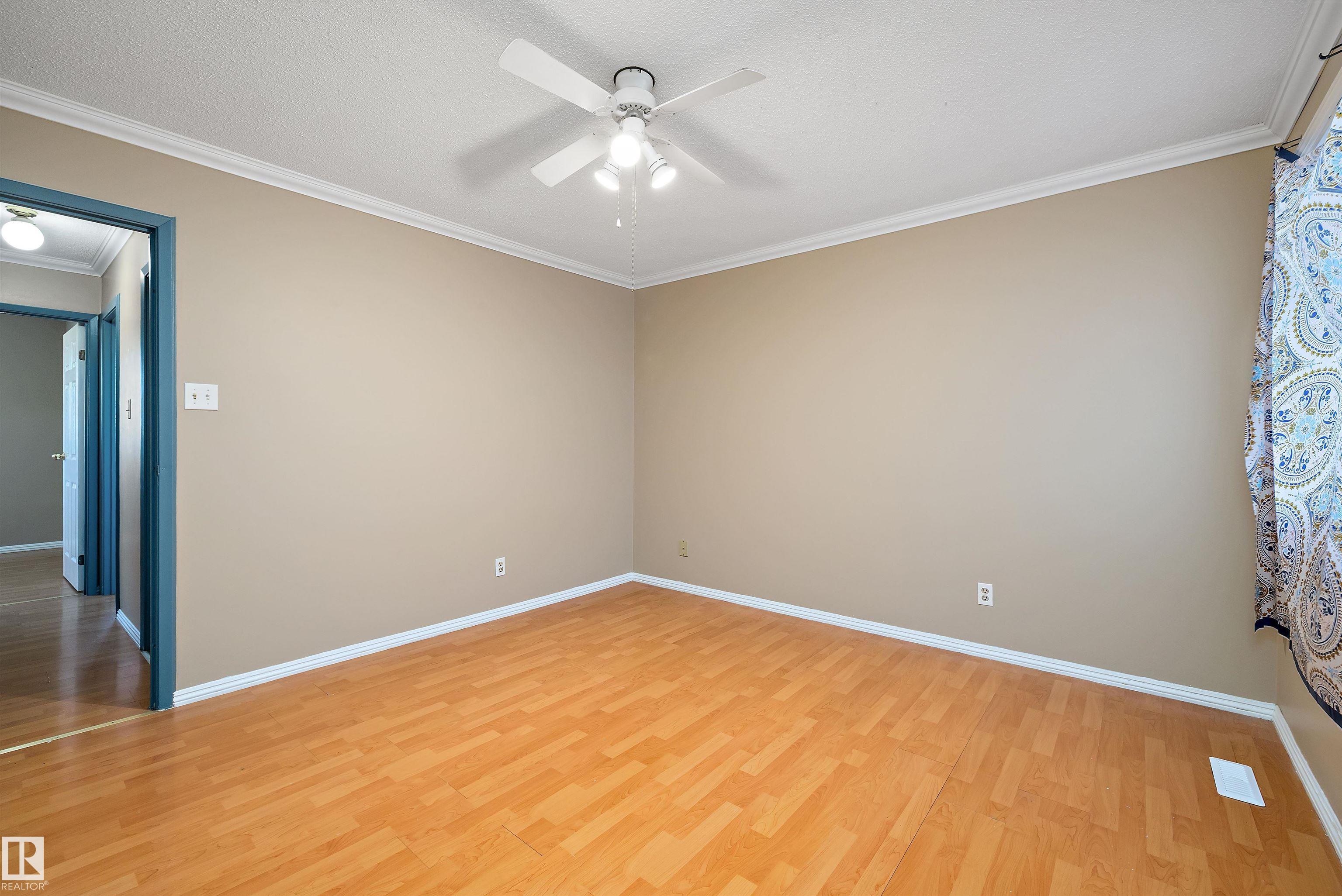 Photo 18 at 163 Abbottsfield Road NW, Abbottsfield, Edmonton